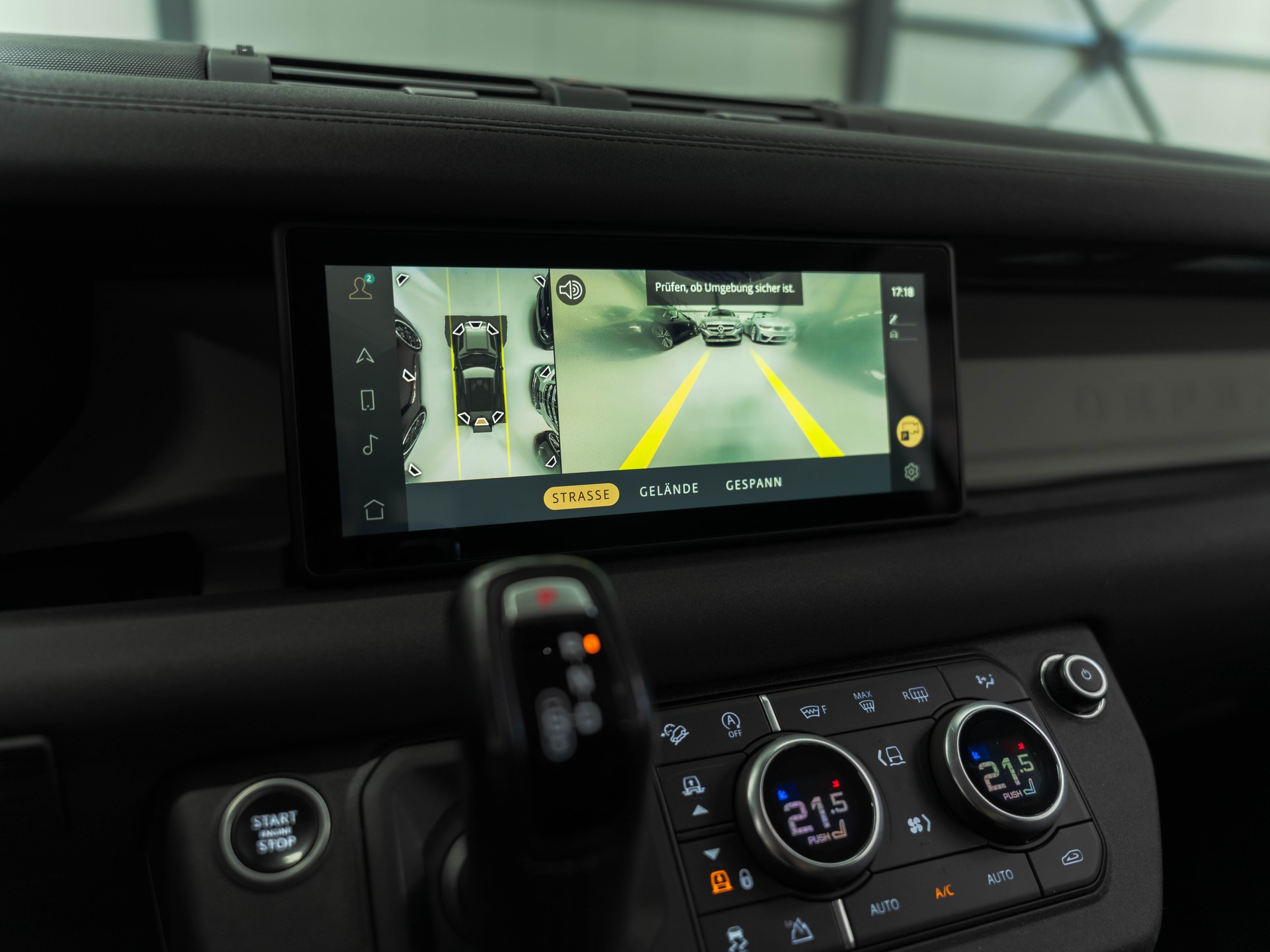 LAND ROVER Defender 90 3.0D I6 250 X-Dynamic SE AT8-image-20