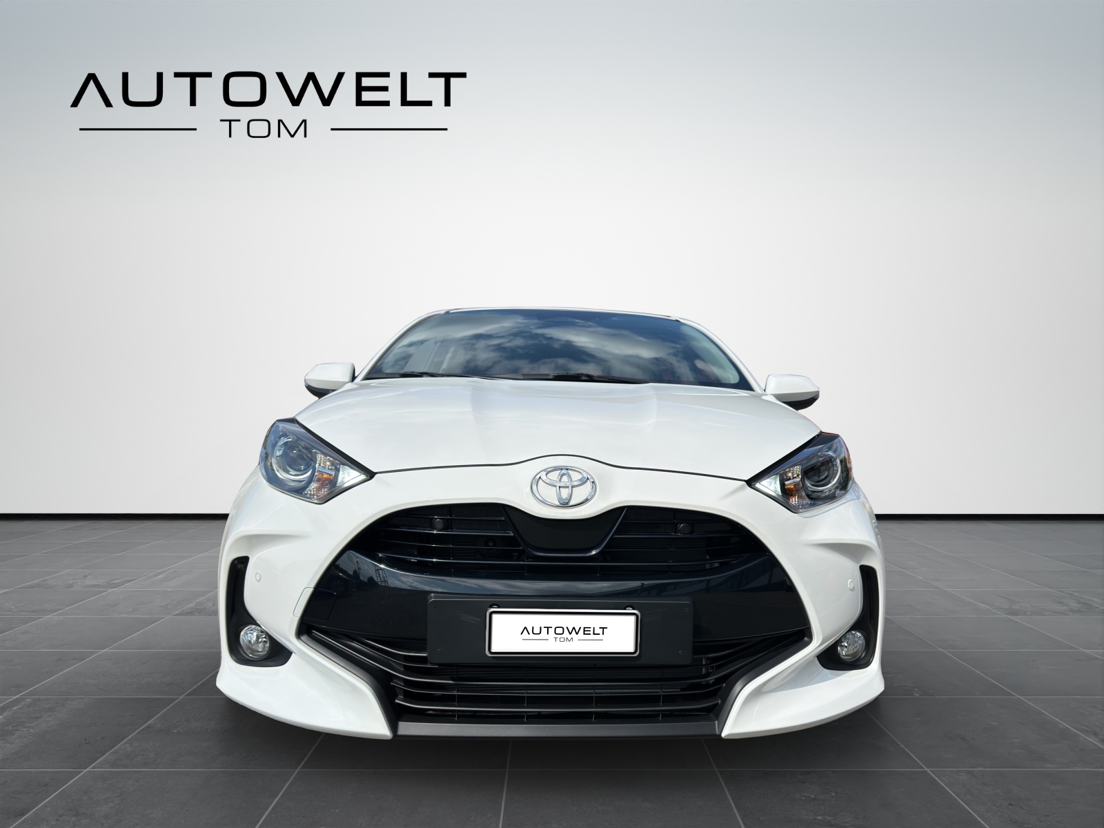 TOYOTA Yaris 1.5 Active Drive e-CVT-image-7