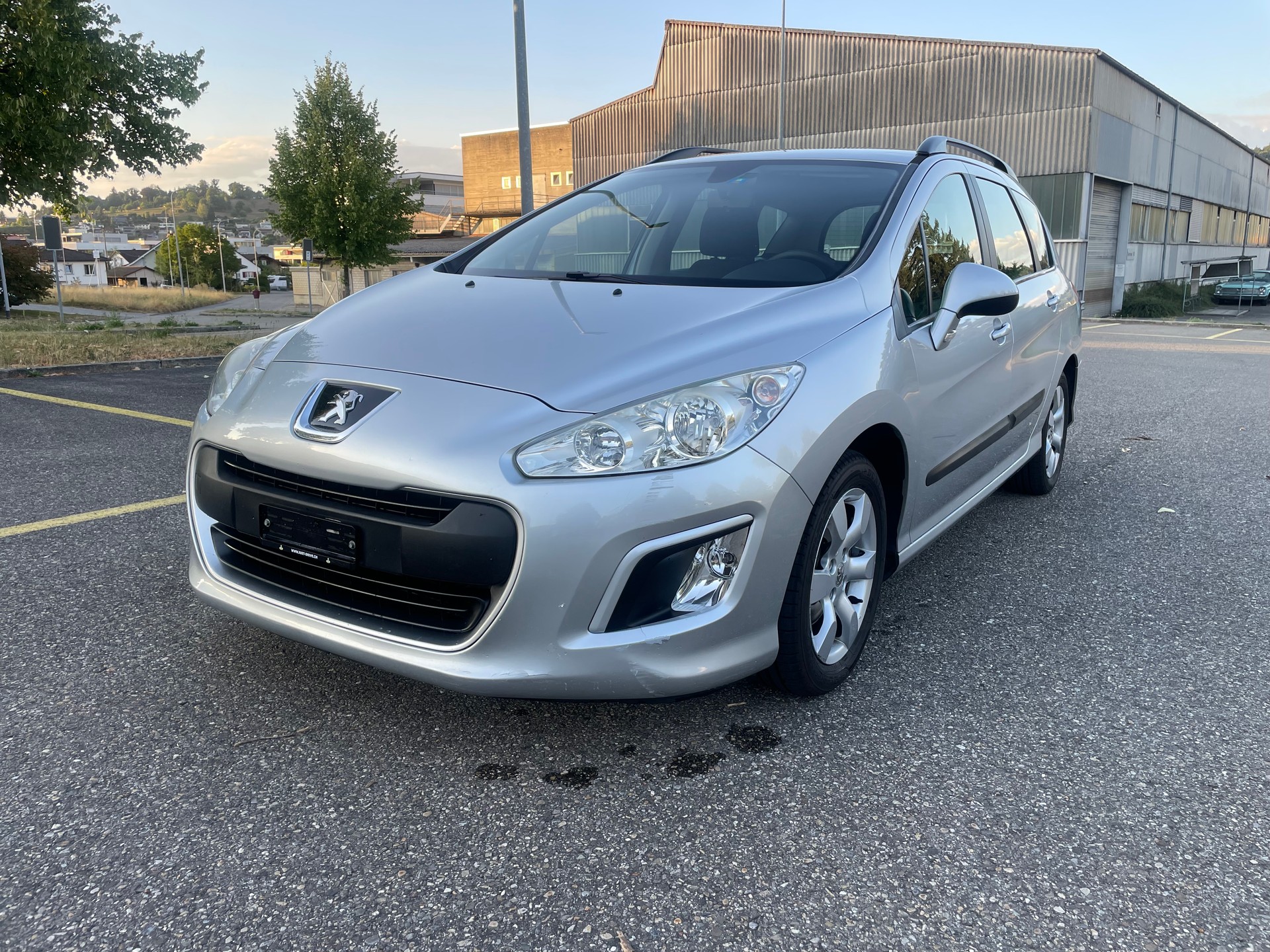PEUGEOT 308 SW 1.6 HDI Access EGS6-image-0
