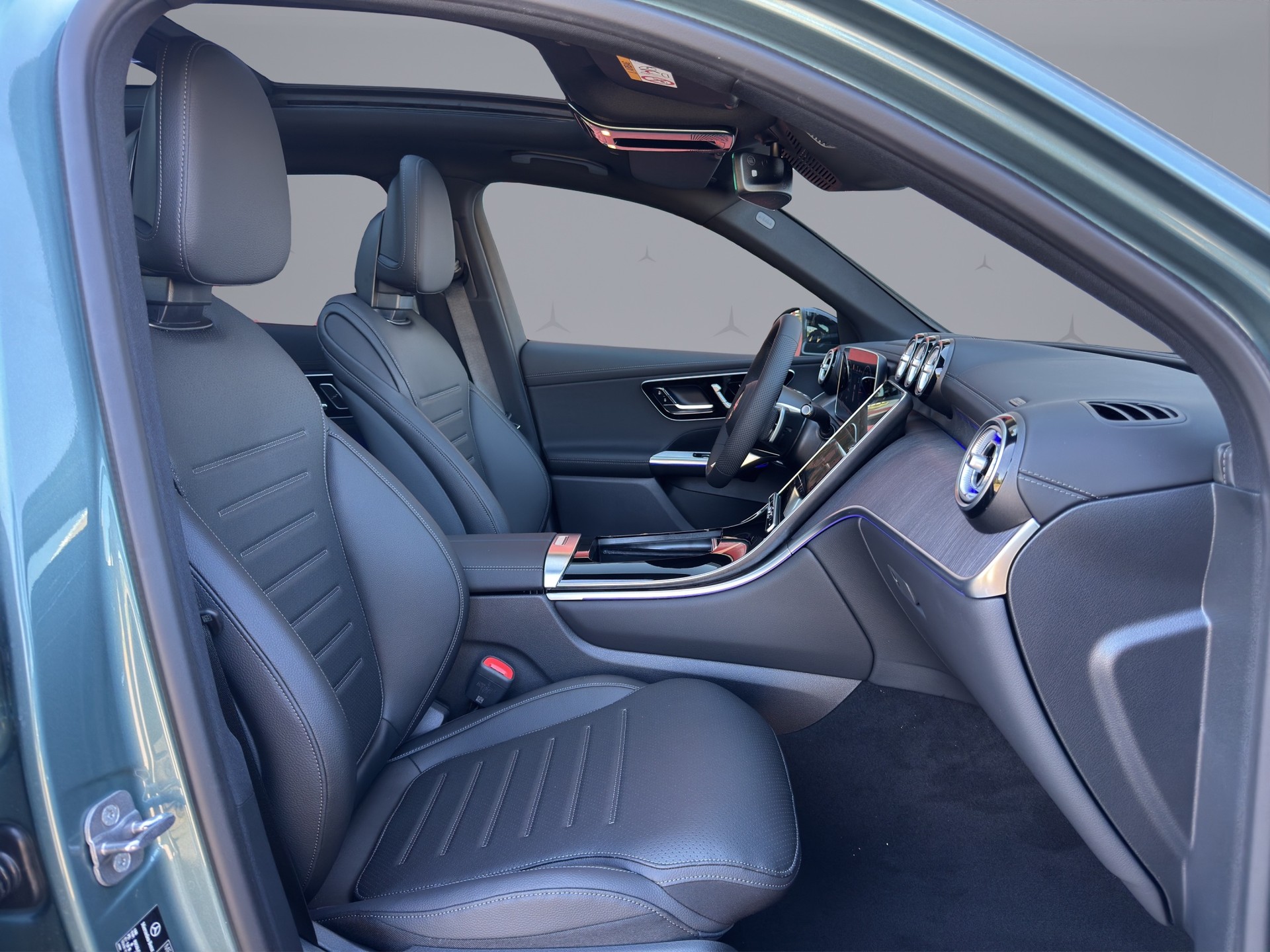 MERCEDES-BENZ GLC 220 d AMG Line 4matic-image-16