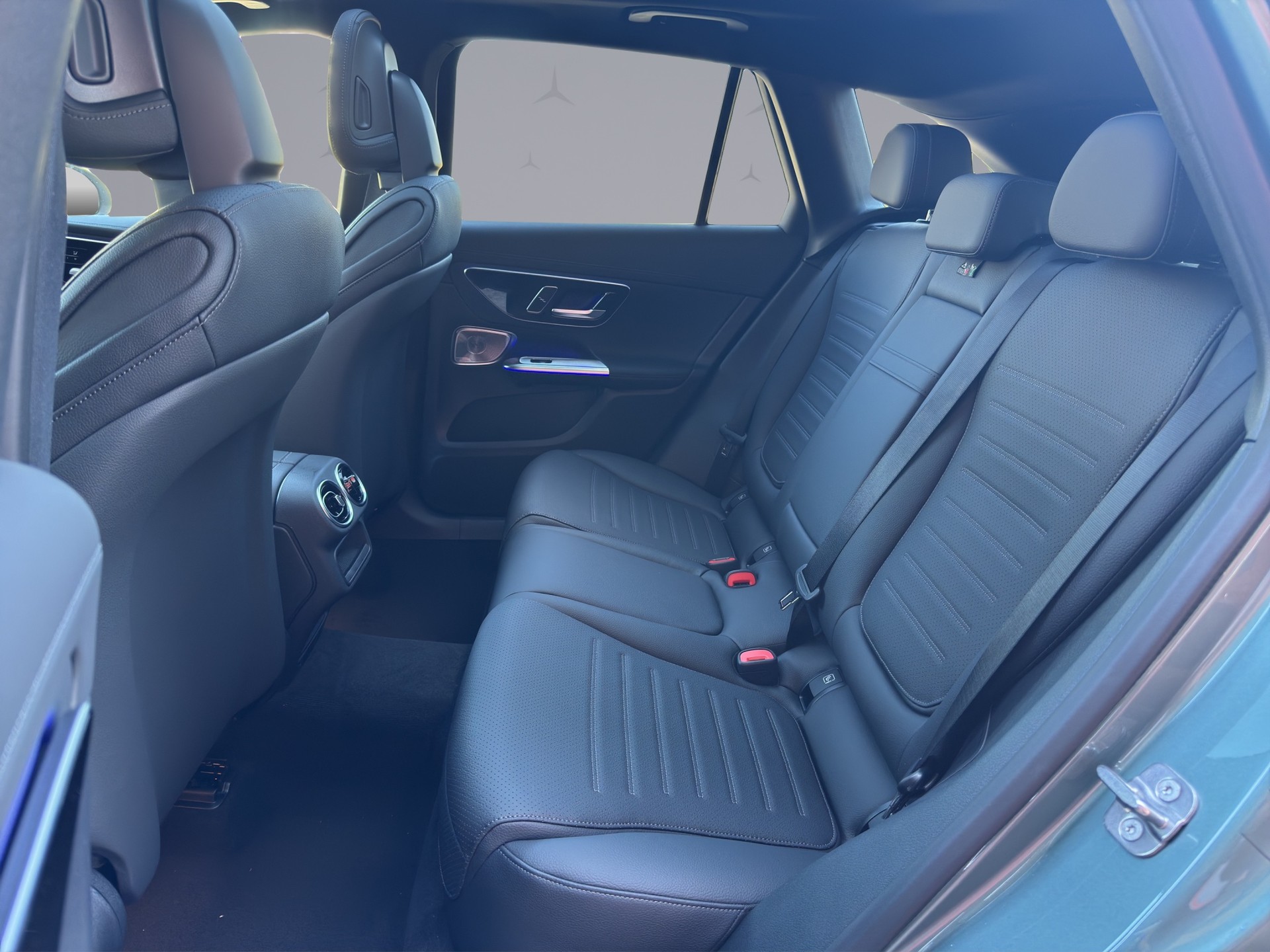 MERCEDES-BENZ GLC 220 d AMG Line 4matic-image-12