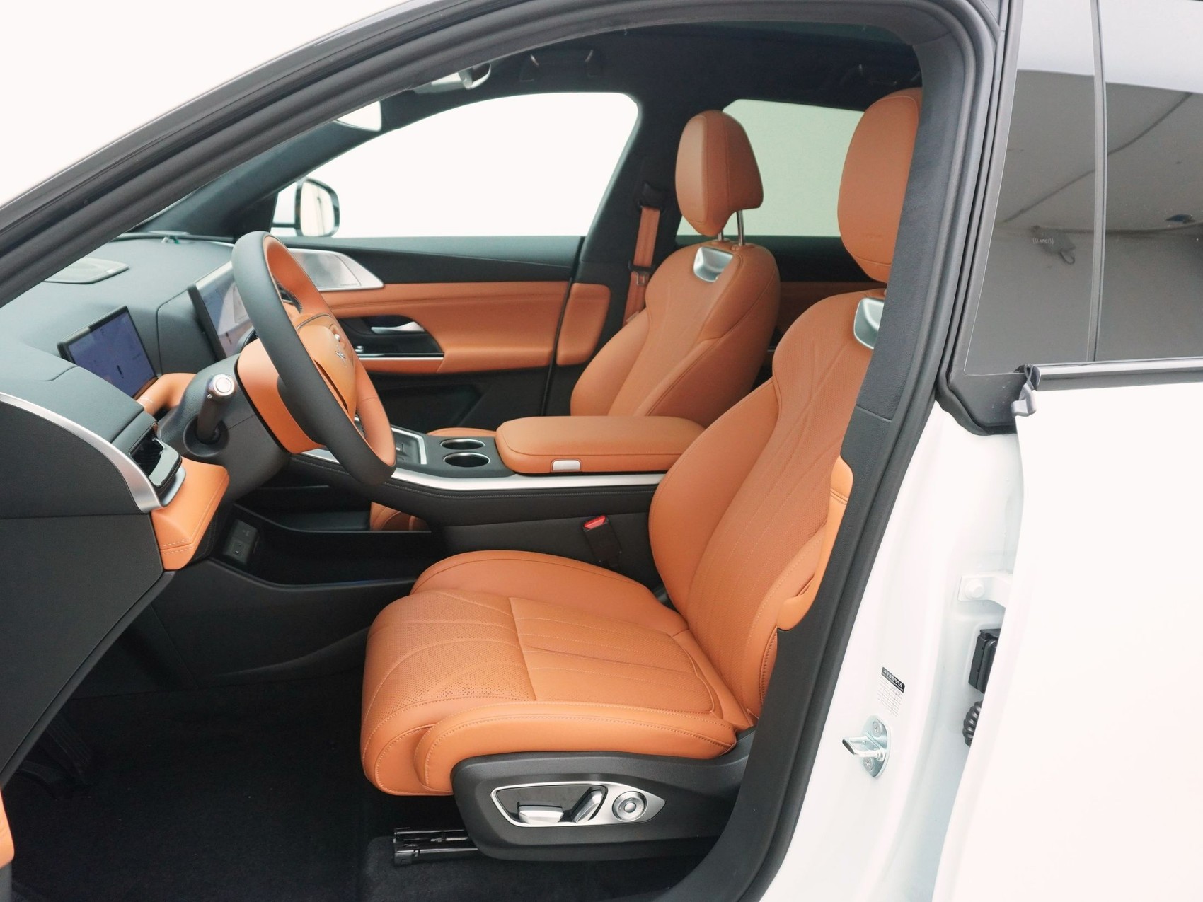 XPENG G9 Performance AWD-image-12