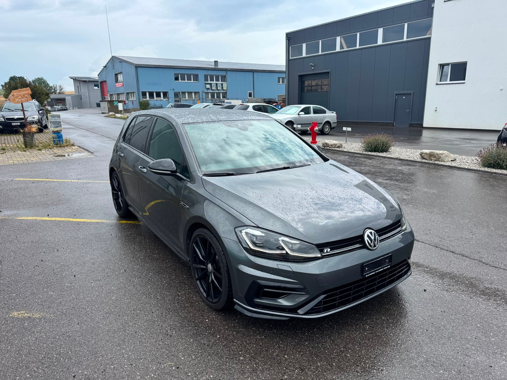VW Golf 2.0 TSI R 4Motion DSG-image-6
