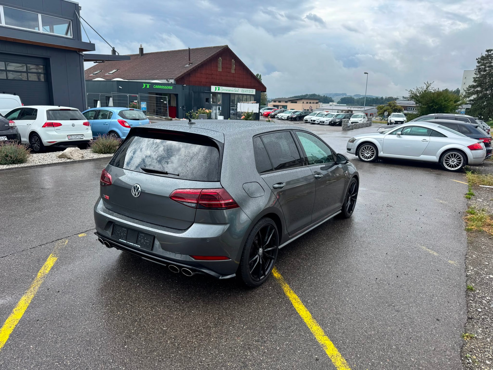 VW Golf 2.0 TSI R 4Motion DSG-image-4