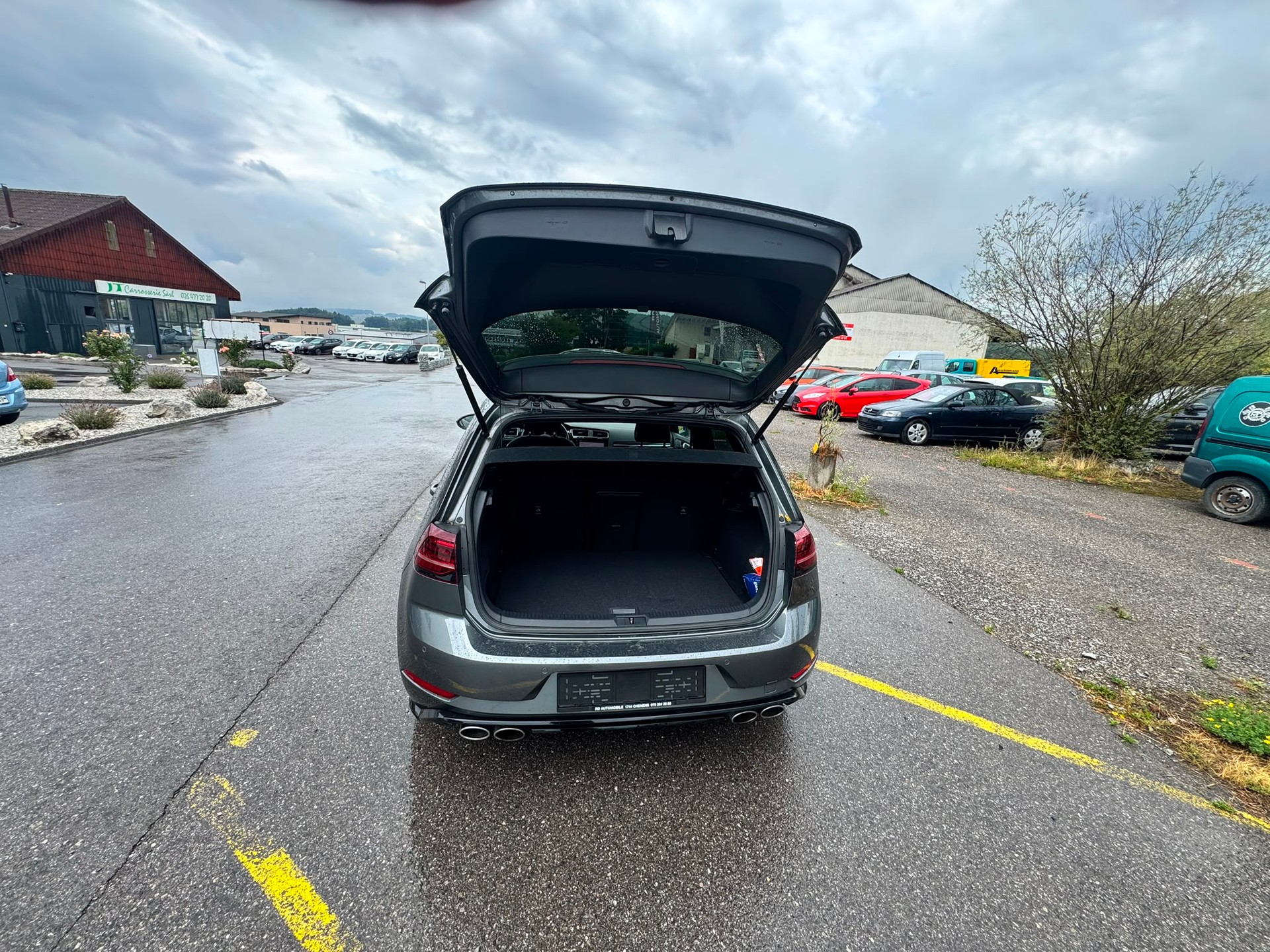 VW Golf 2.0 TSI R 4Motion DSG-image-10