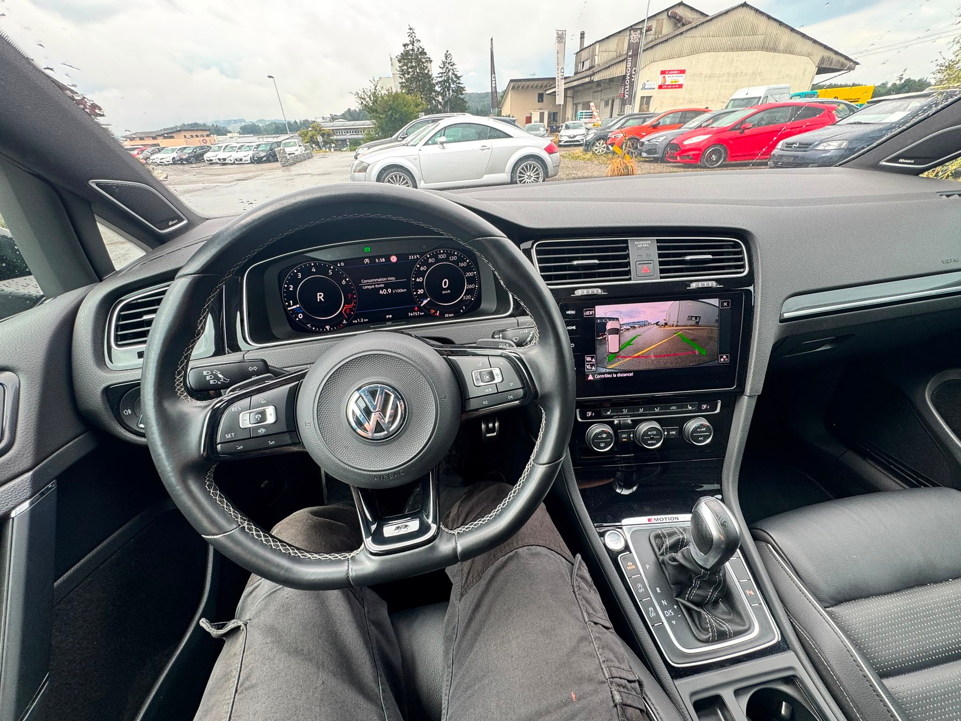 VW Golf 2.0 TSI R 4Motion DSG-image-7