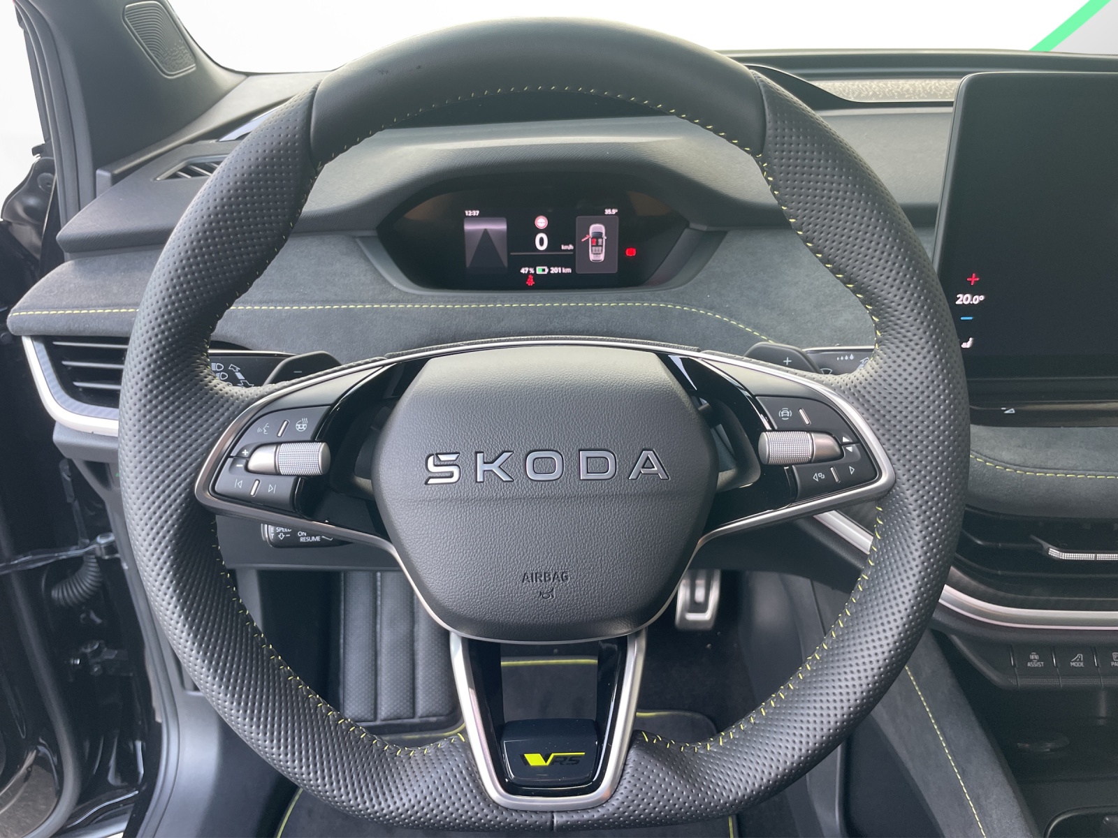 SKODA Enyaq 4x4 RS-image-7