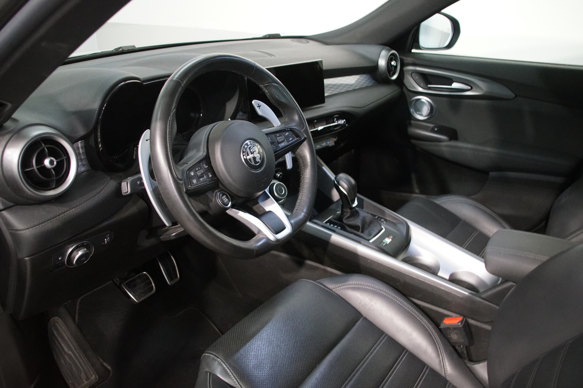 ALFA ROMEO Tonale 1.3 Plug-in-Hybrid Q4 Veloce Pack Premium Sky *swiss*-image-10
