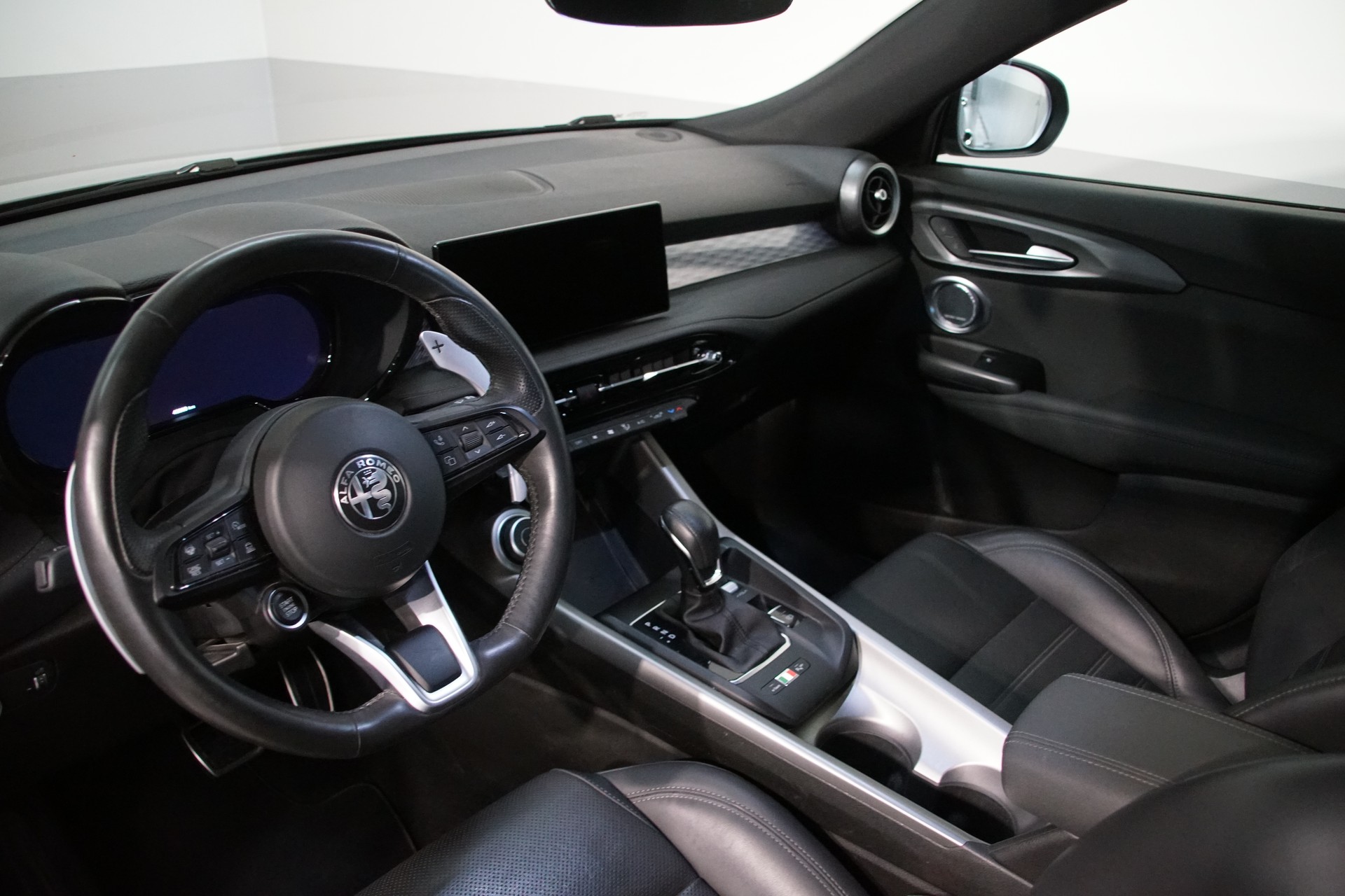 ALFA ROMEO Tonale 1.3 Plug-in-Hybrid Q4 Veloce Pack Premium Sky *swiss*-image-13
