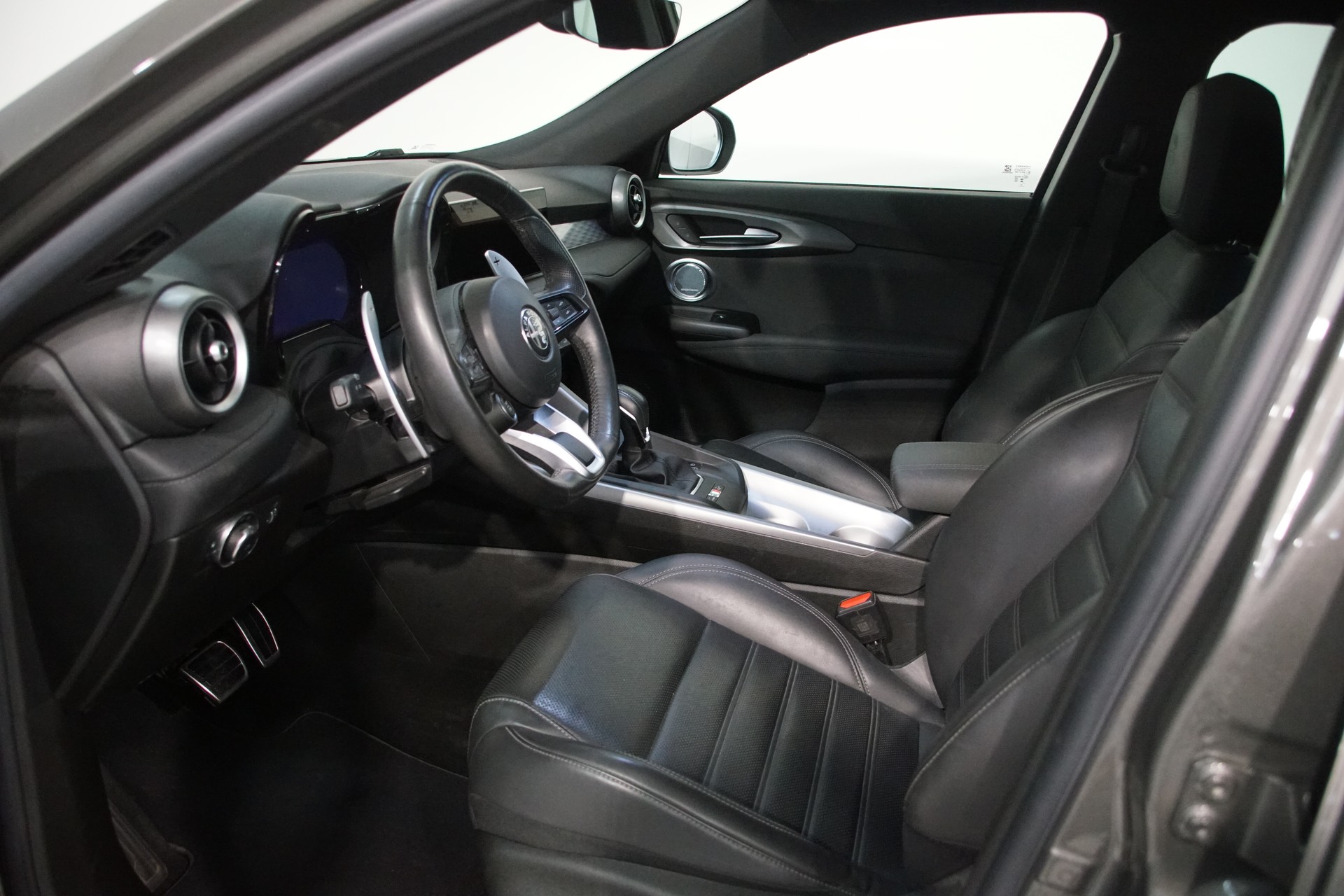ALFA ROMEO Tonale 1.3 Plug-in-Hybrid Q4 Veloce Pack Premium Sky *swiss*-image-11