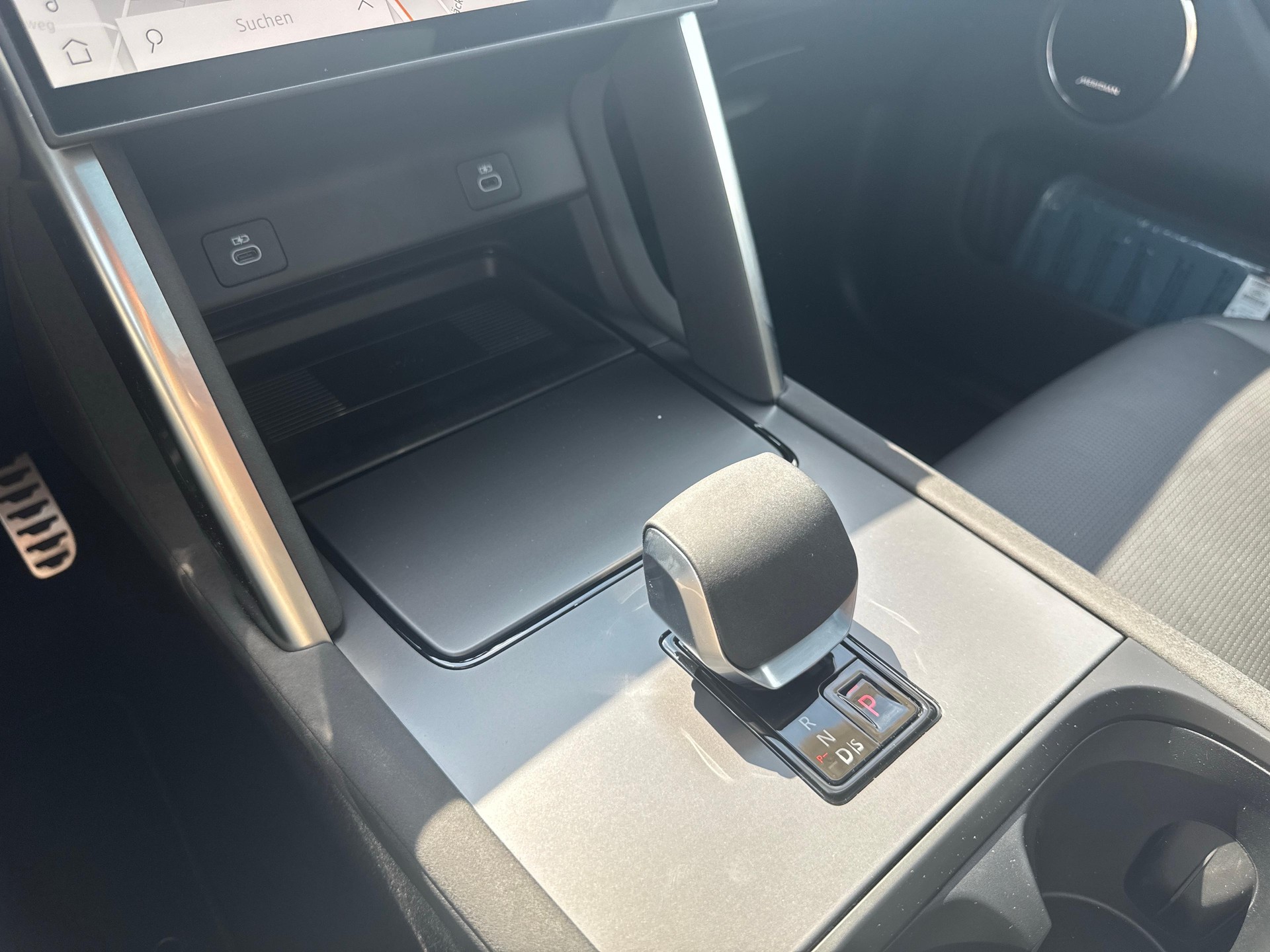 LAND ROVER Discovery Sport 1.5 T 270e Dynamic HSE-image-16