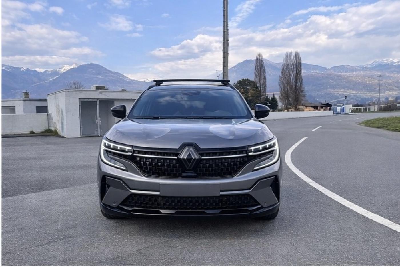 RENAULT Espace 1.2 E-Tech 200 Esprit Alpine-showroom-element-1