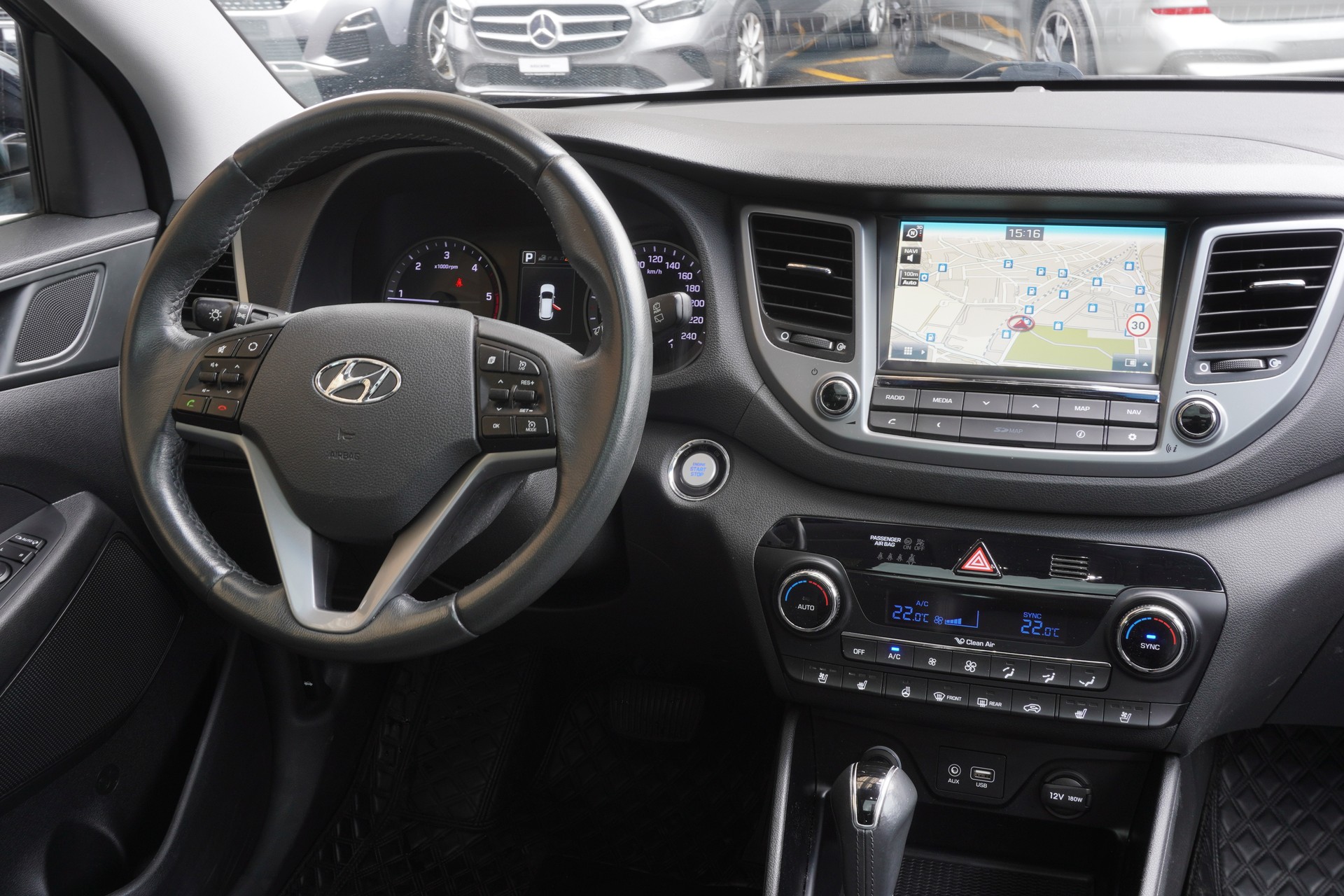 HYUNDAI Tucson 2.0 CRDI Vertex 4WD Automatic-image-9