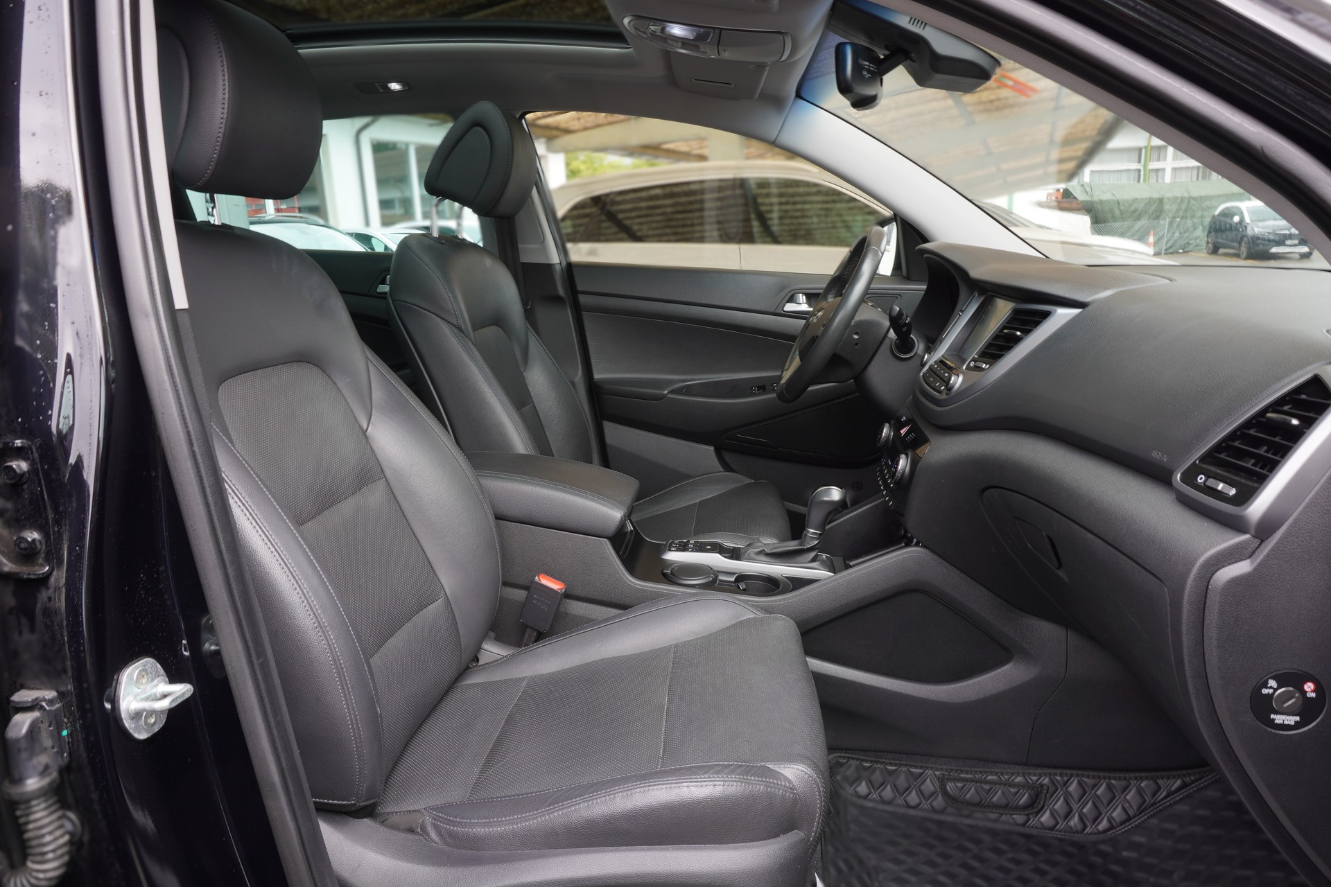 HYUNDAI Tucson 2.0 CRDI Vertex 4WD Automatic-image-13