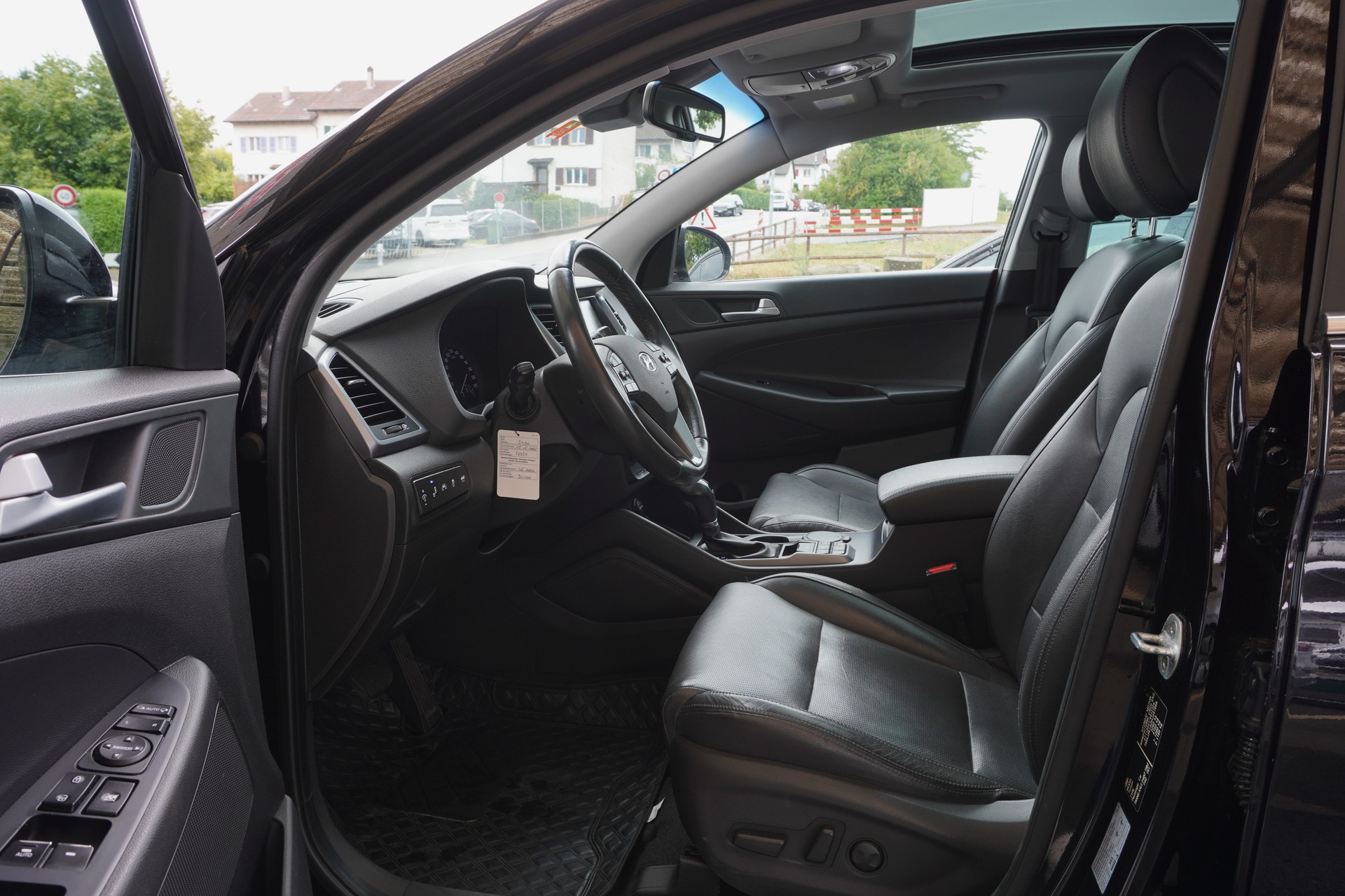 HYUNDAI Tucson 2.0 CRDI Vertex 4WD Automatic-image-8