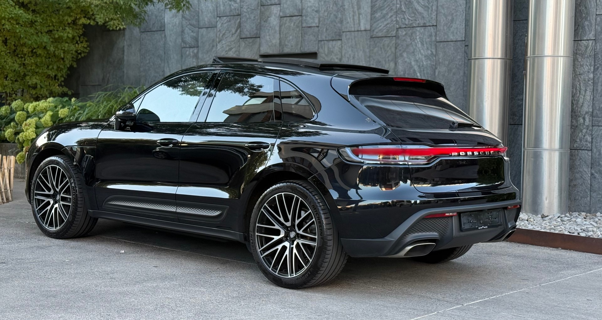 PORSCHE Macan PDK-image-2