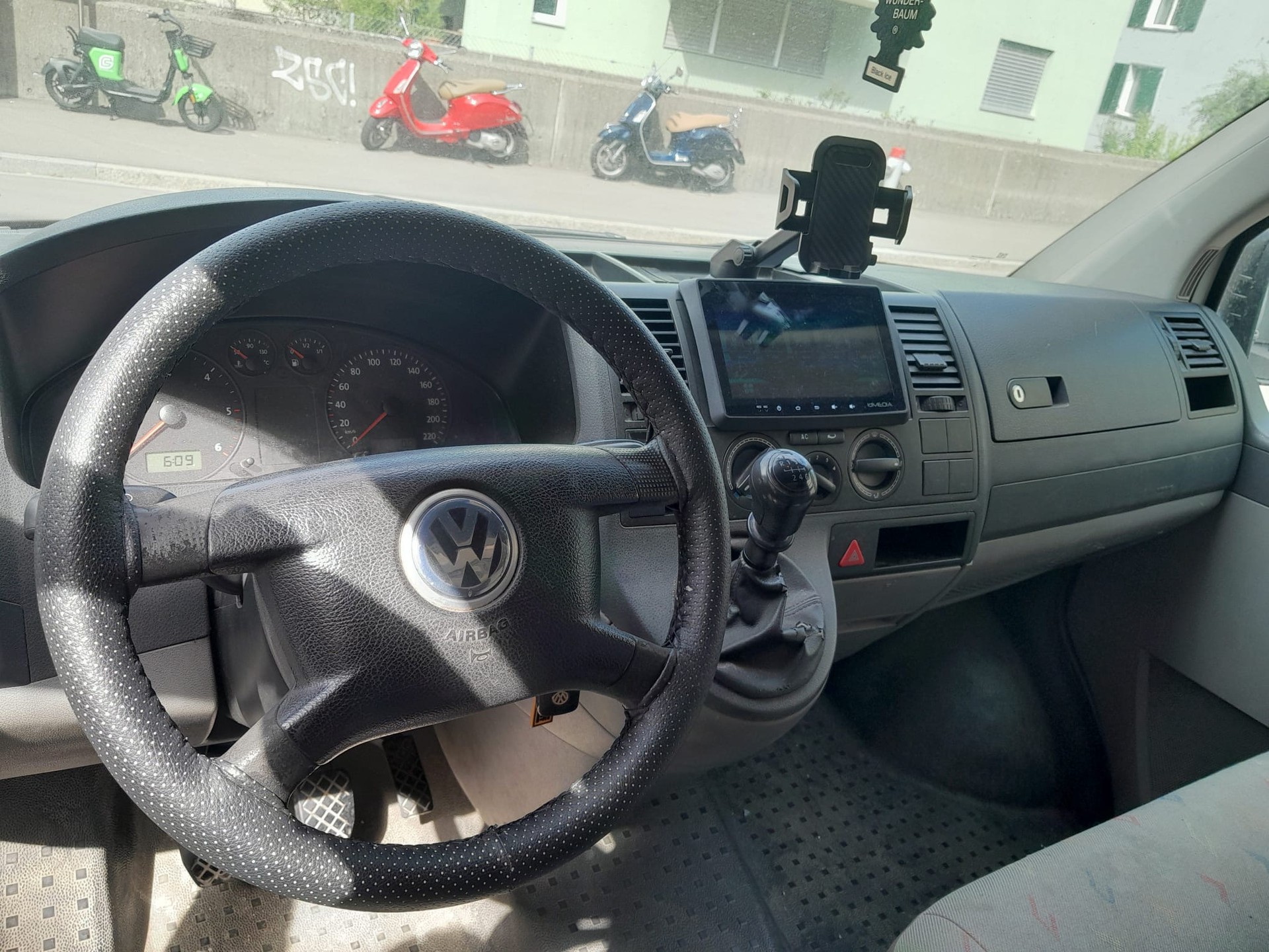 VW T5 2.5 TDI PD 4MOTION-image-6