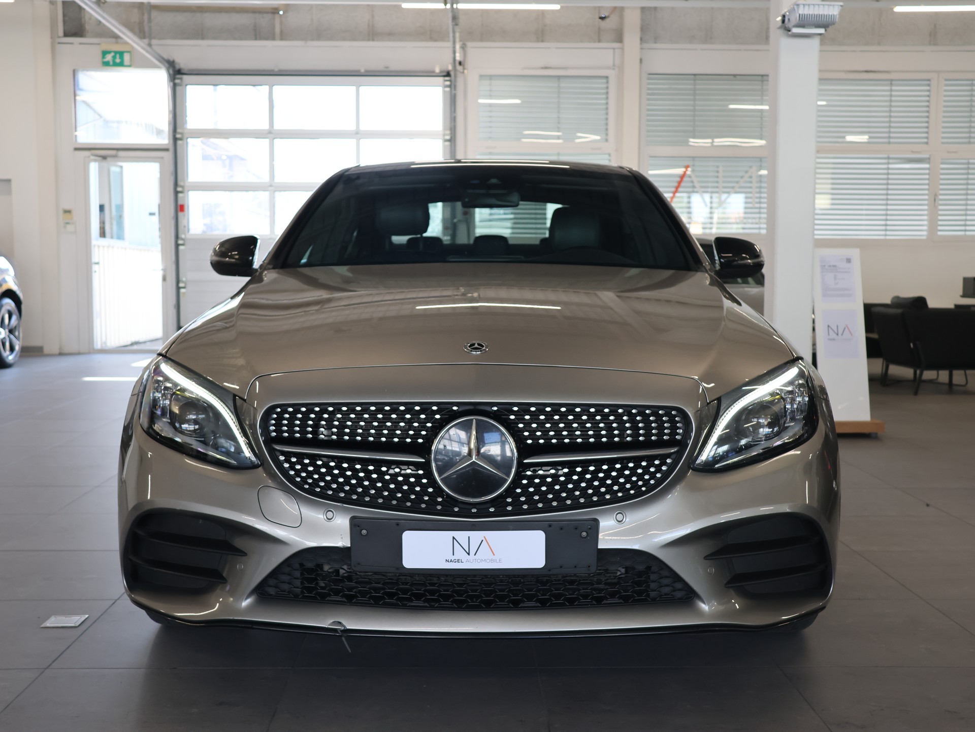 MERCEDES-BENZ Mercedes-Benz C300d E *Panoramadach* *Sitzheizung* *360 Kamera*-image-2