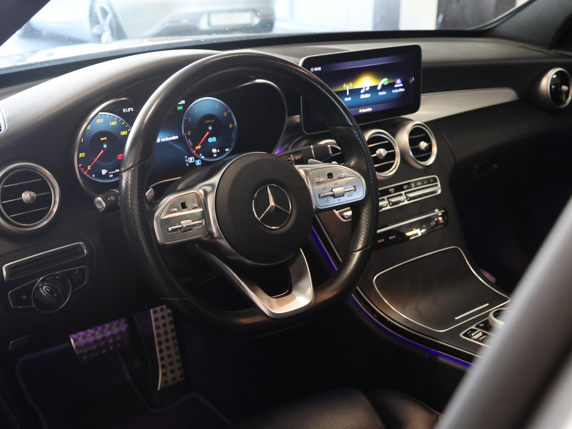 MERCEDES-BENZ Mercedes-Benz C300d E *Panoramadach* *Sitzheizung* *360 Kamera*-image-18