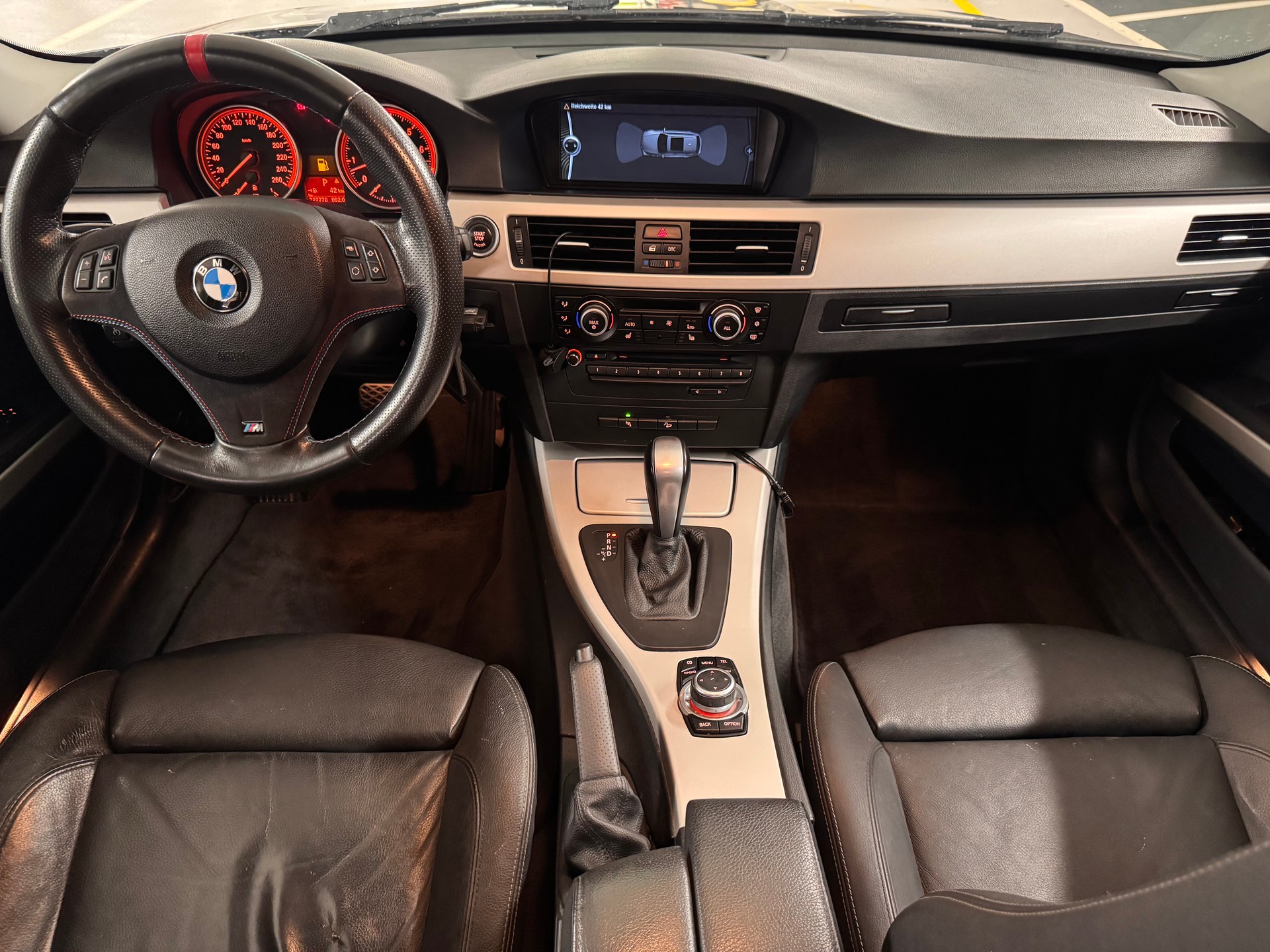 BMW 325i xDrive Touring Steptronic-image-10