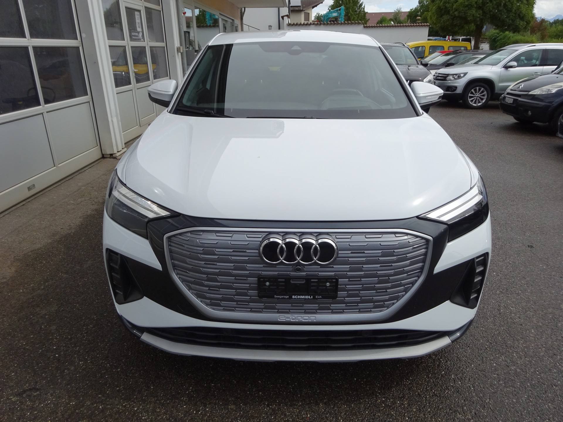 AUDI Q4 Sportback e-tron 50 quattro-image-4