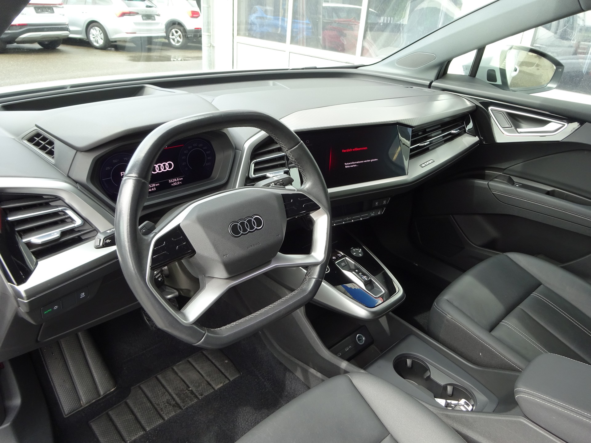AUDI Q4 Sportback e-tron 50 quattro-image-7