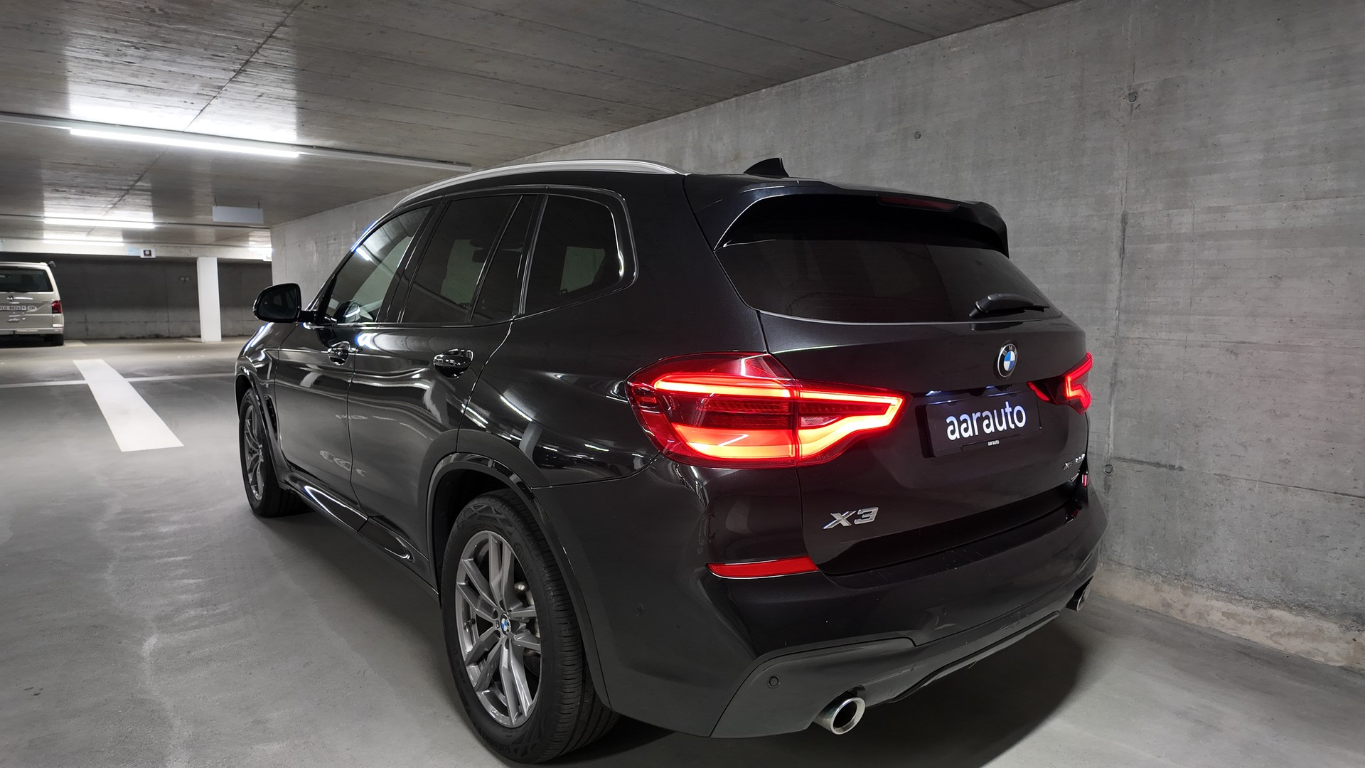 BMW X3 20d xDrive paddles-image-1