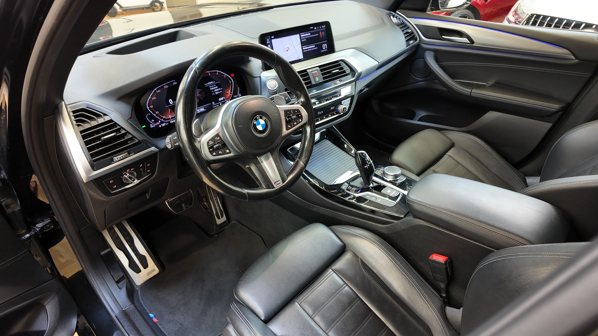 BMW X3 20d xDrive paddles-image-11