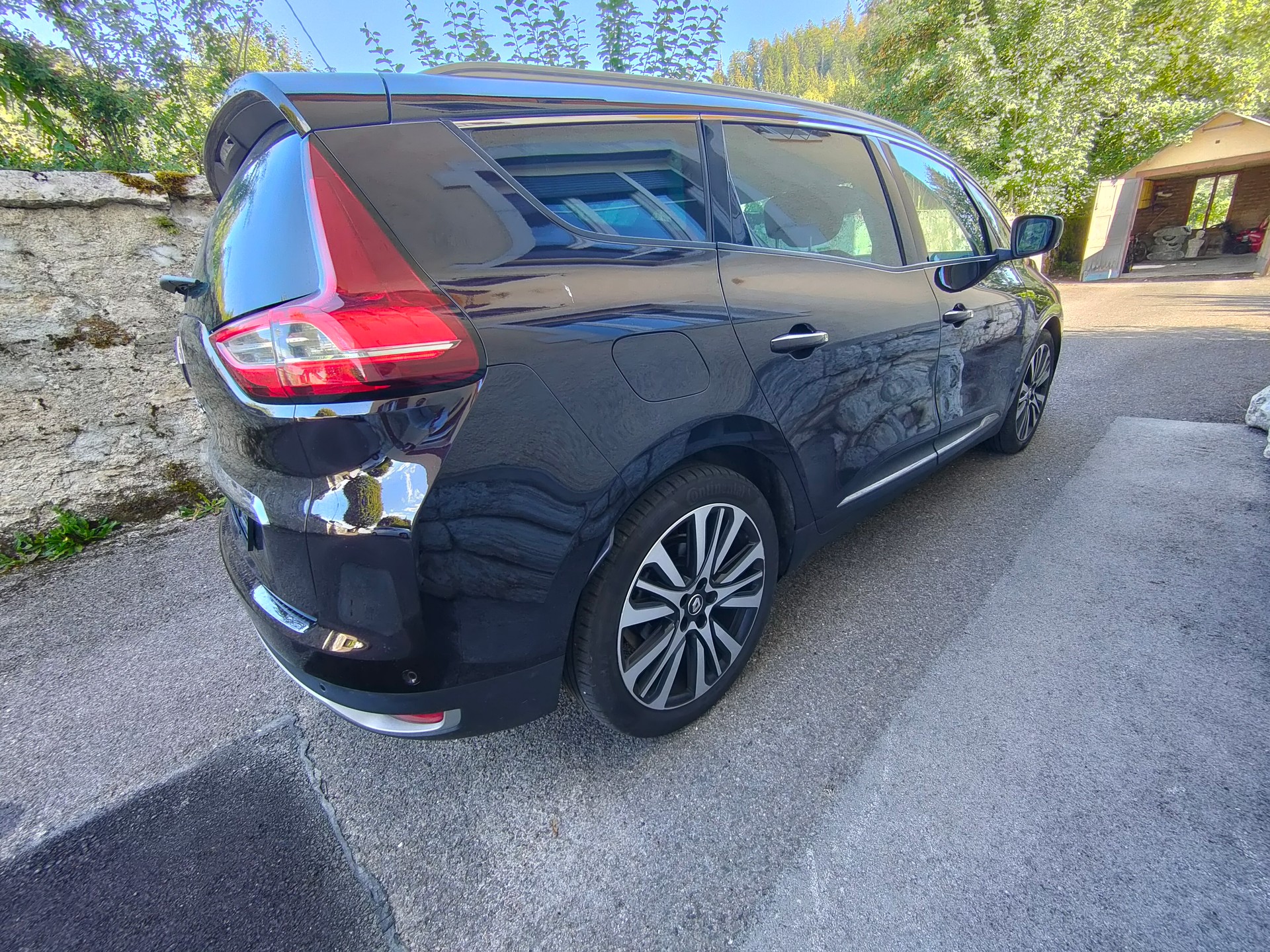 RENAULT 1.3 TCe 160 Initiale Paris-image-1