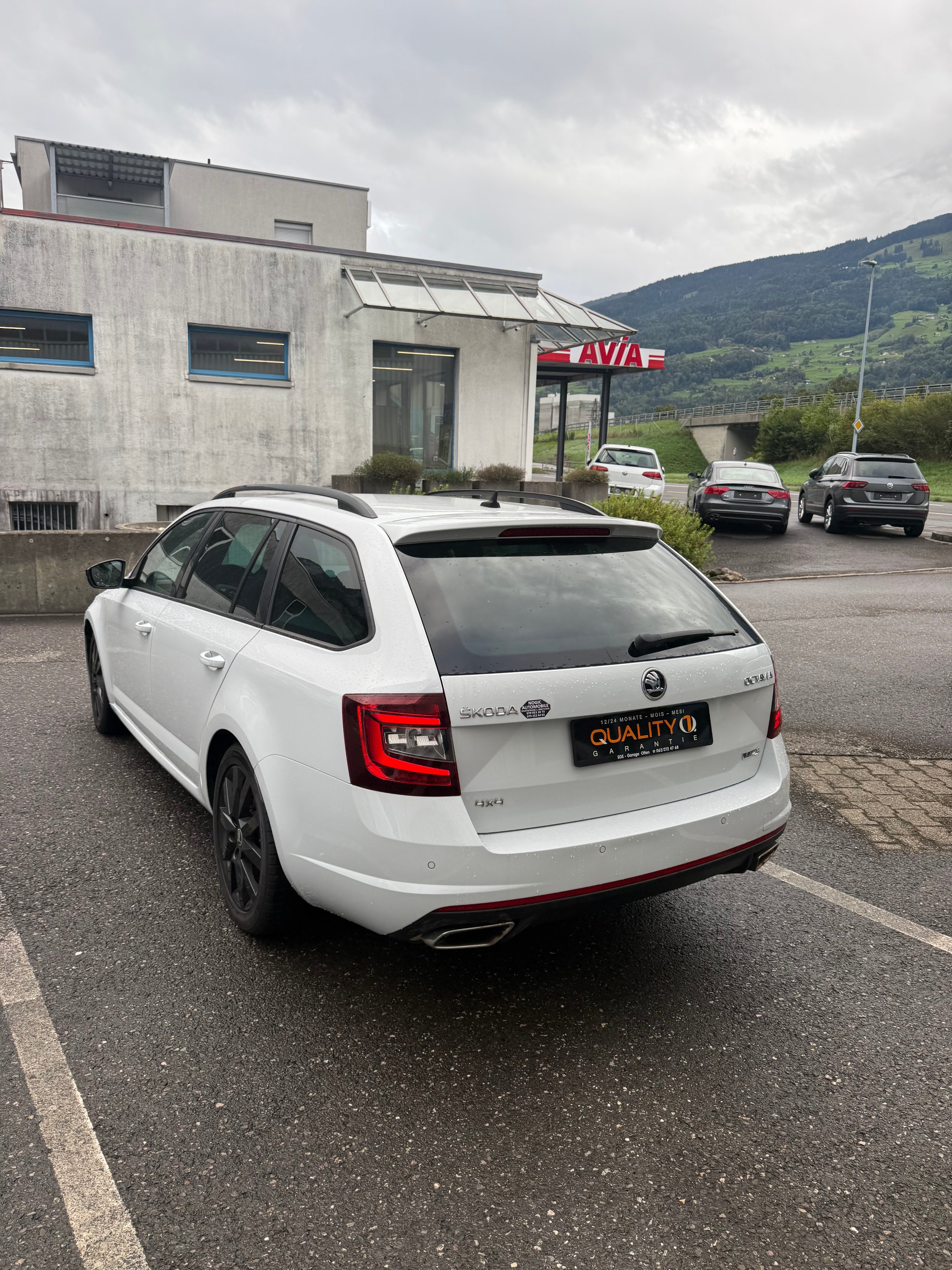 SKODA Octavia Combi 2.0 TDI RS 4x4 DSG-image-15