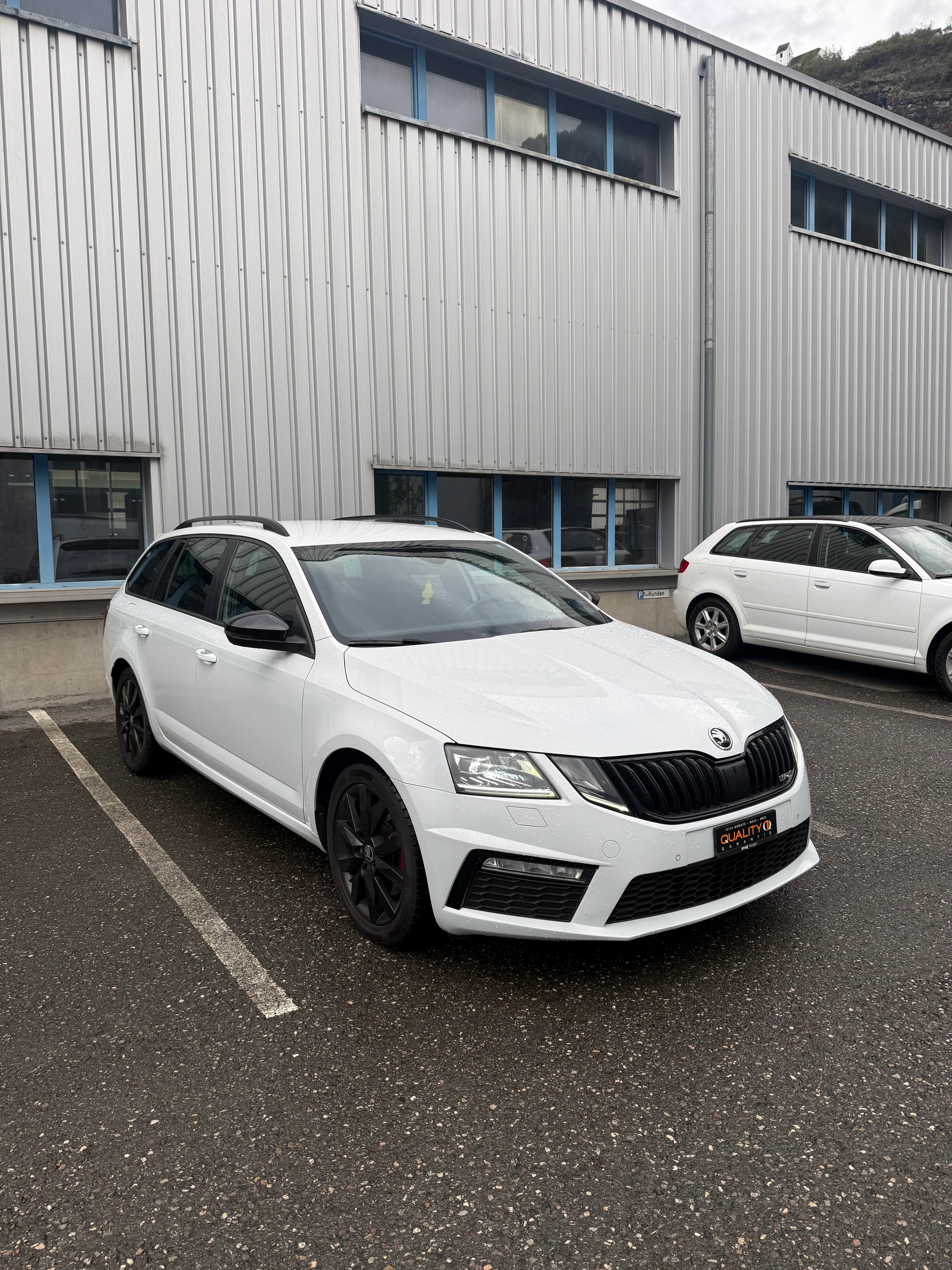 SKODA Octavia Combi 2.0 TDI RS 4x4 DSG-image-4