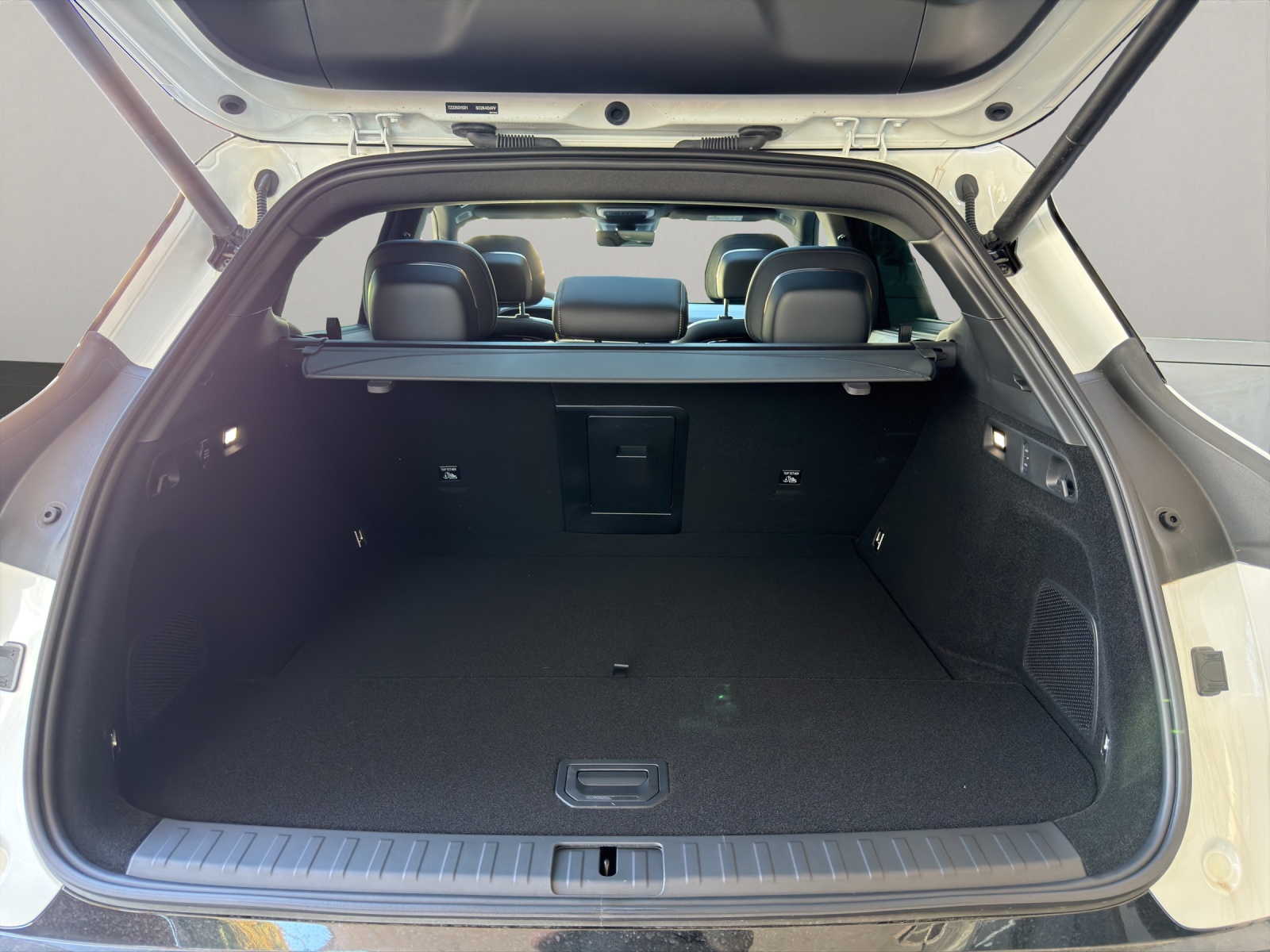 ZEEKR 7X Privilege AWD-image-15