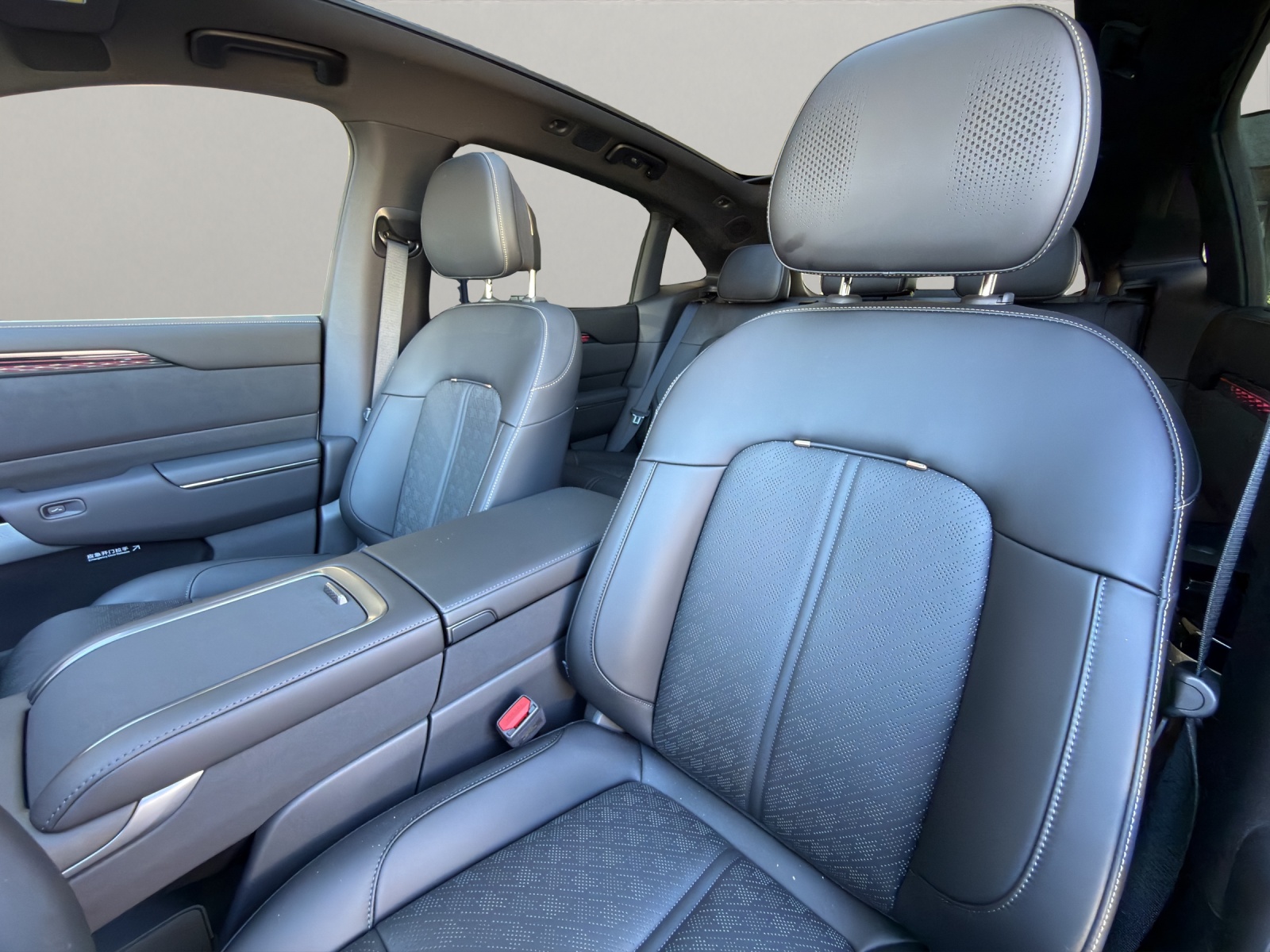 ZEEKR 7X Privilege AWD-image-10