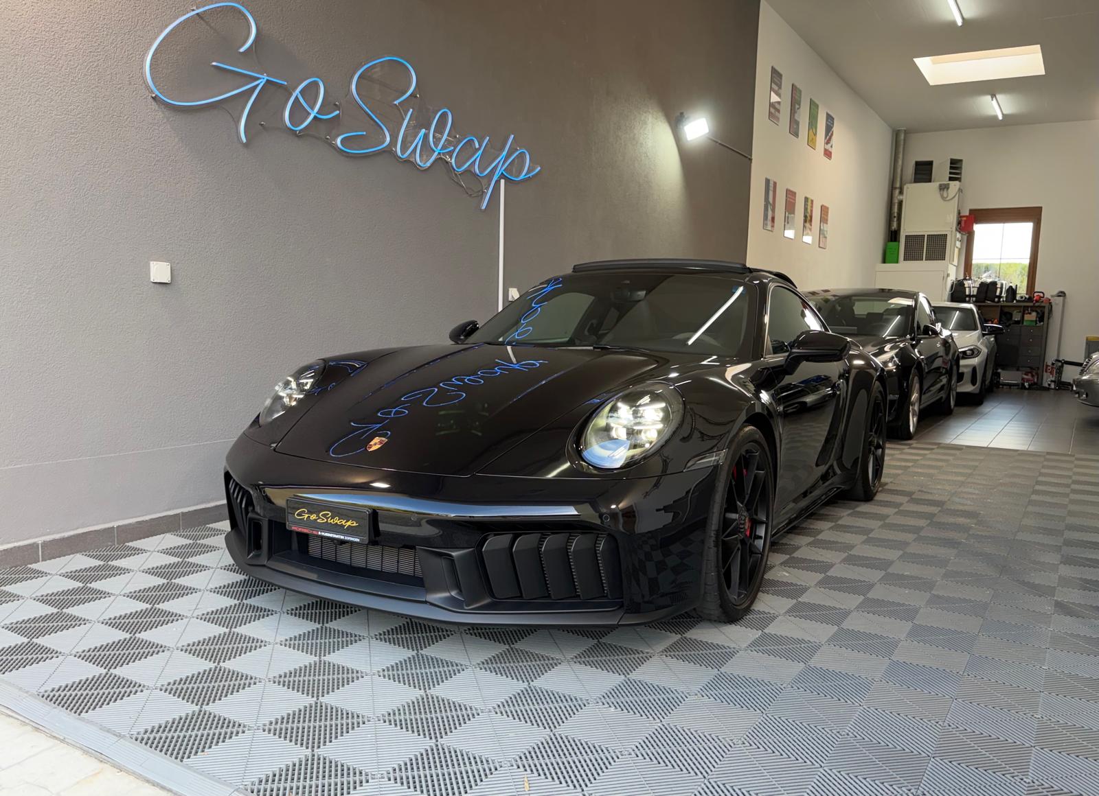 PORSCHE 911 Carrera GTS PDK 1ère main-image-0