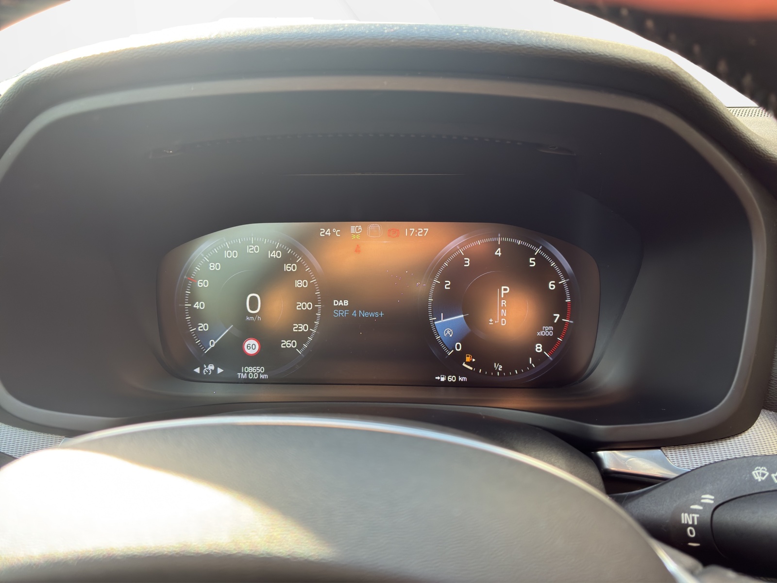 VOLVO V60 2.0 T5 Inscription-image-12