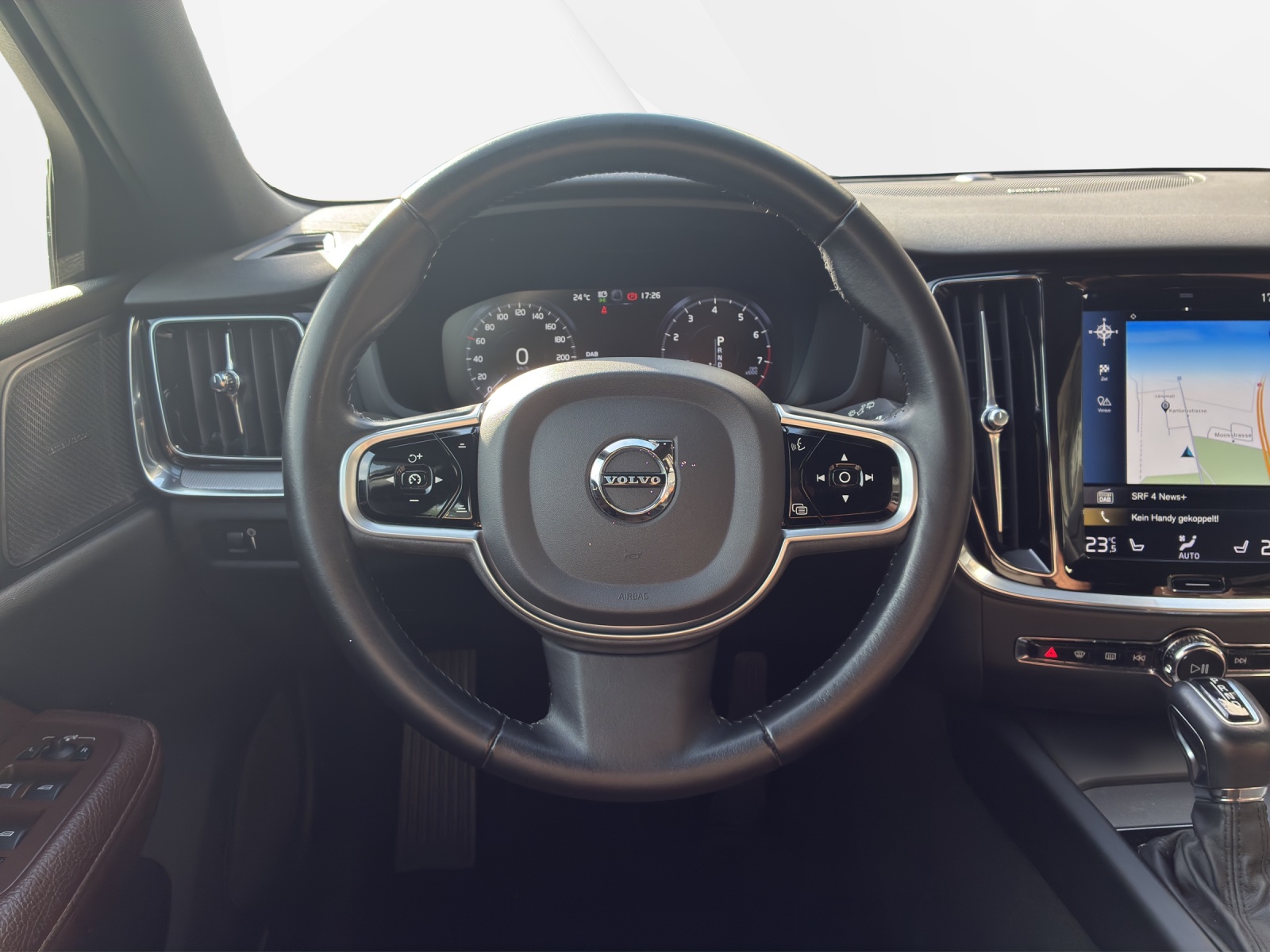 VOLVO V60 2.0 T5 Inscription-image-8