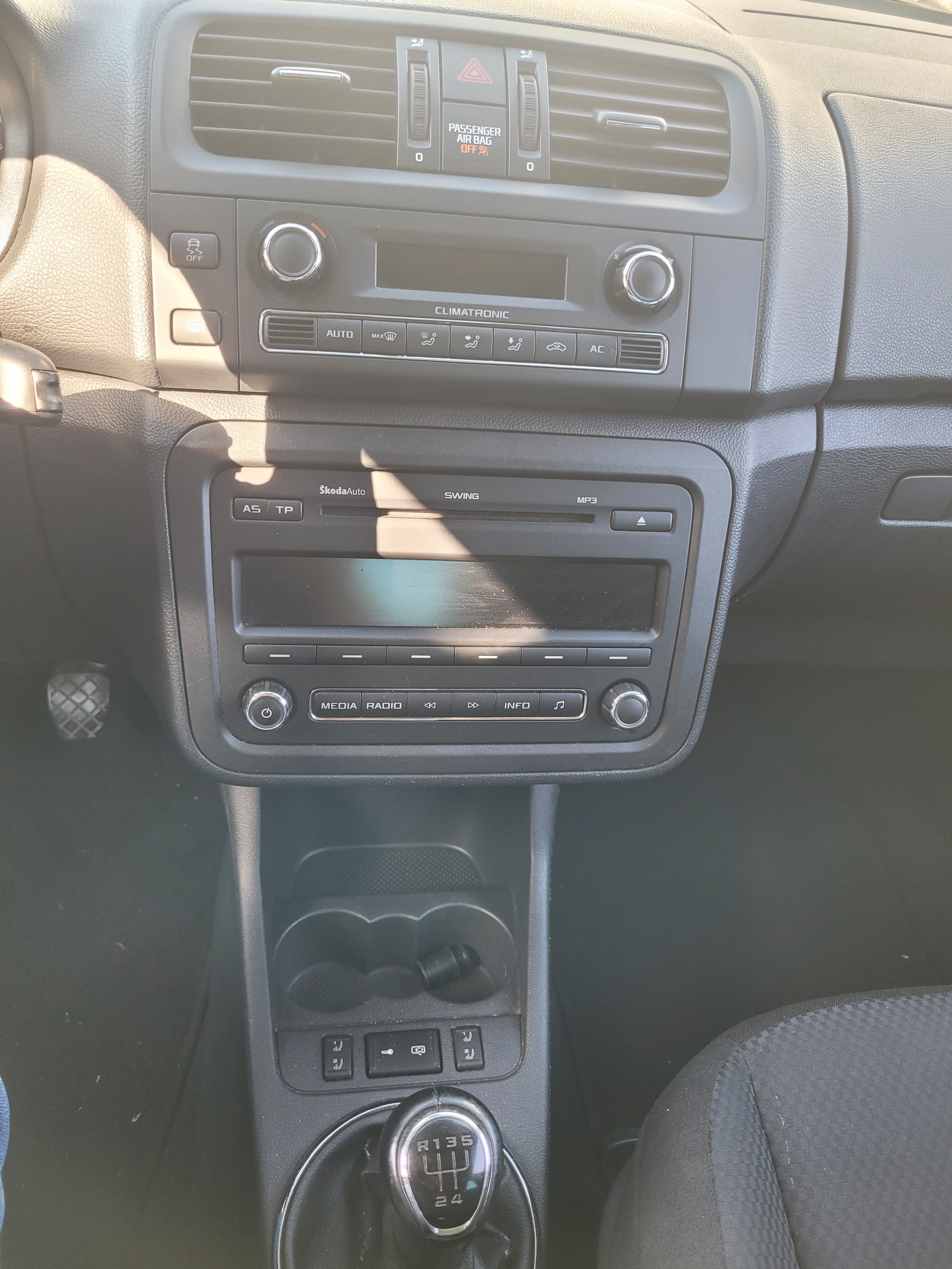 SKODA Roomster 1.2 TSI Elegance DSG-image-12