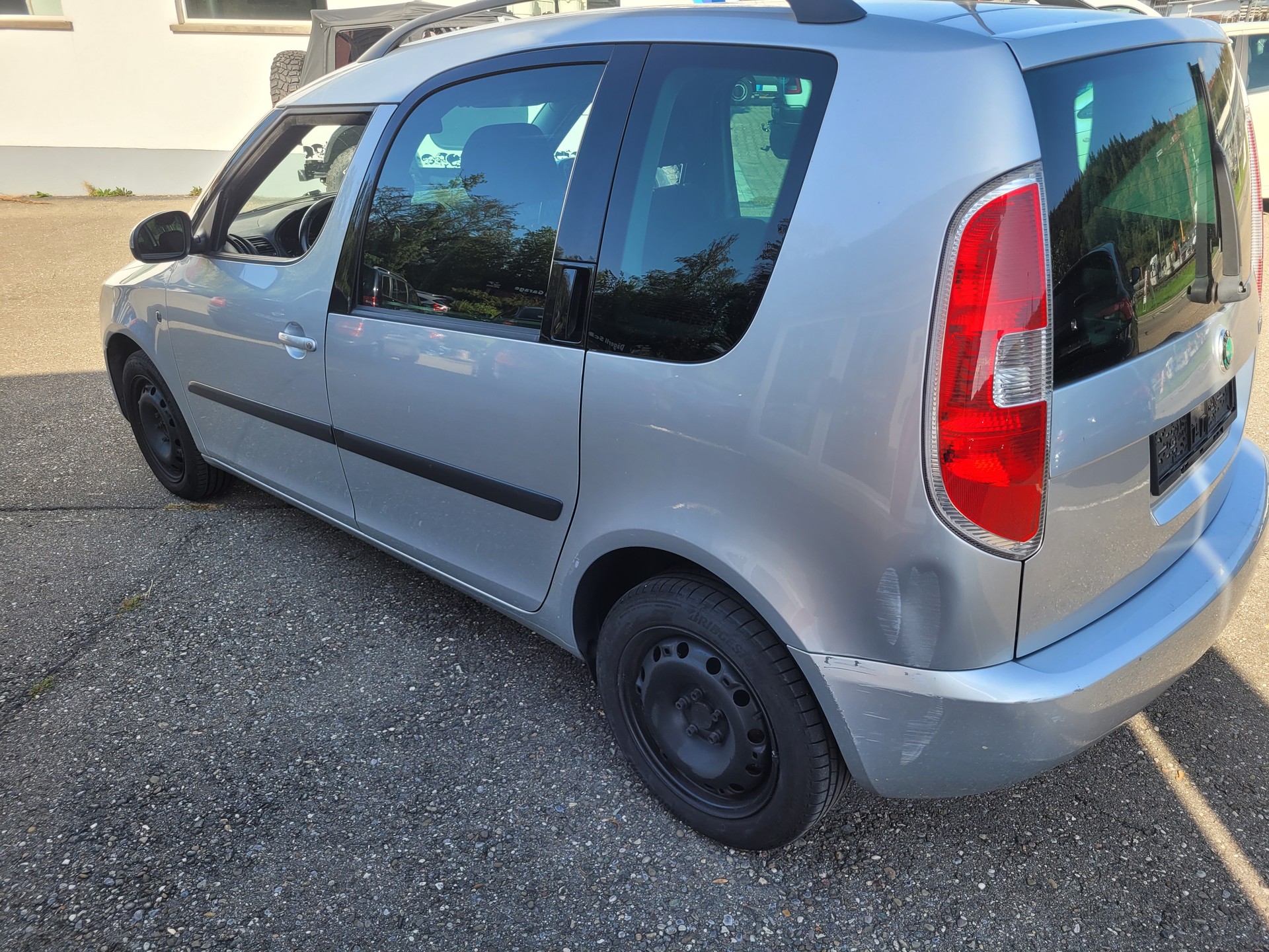 SKODA Roomster 1.2 TSI Elegance DSG-image-2