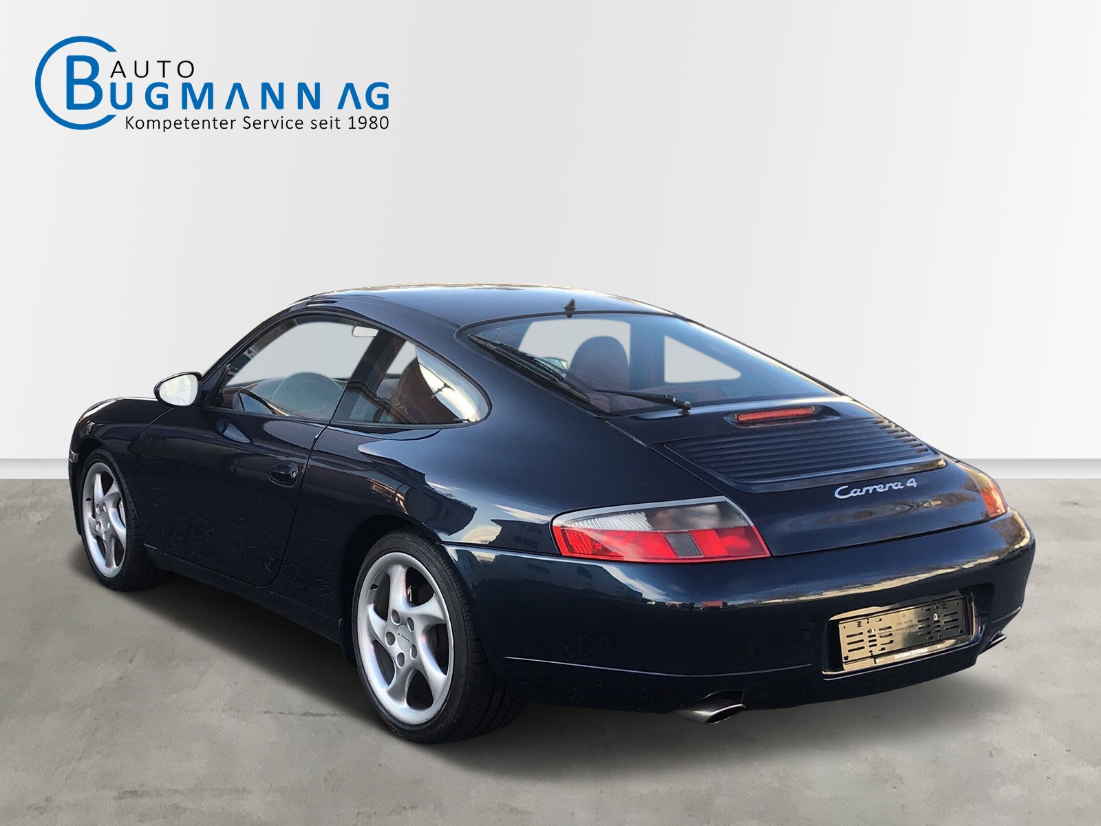 PORSCHE 911 Carrera 4-image-2