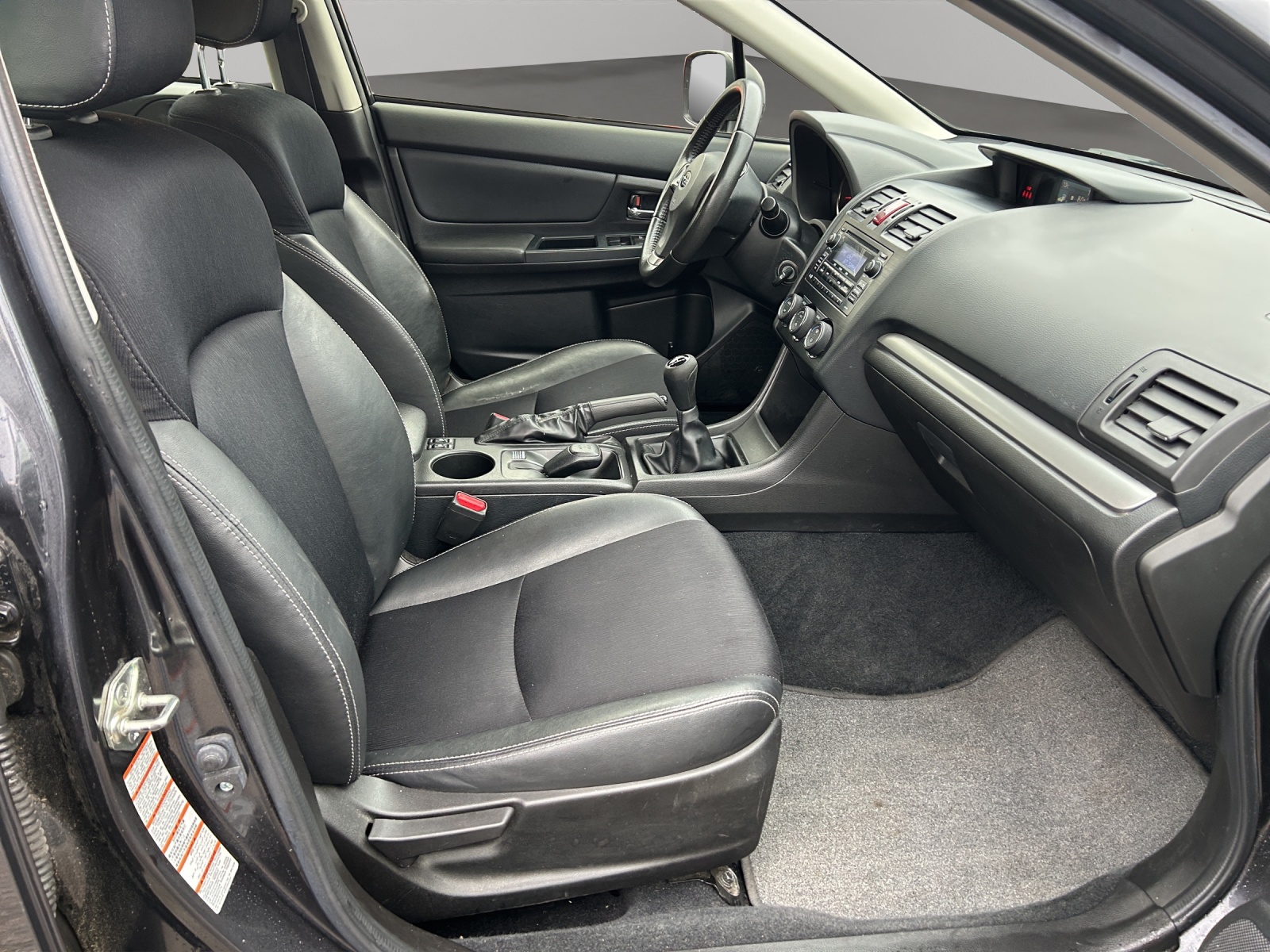 SUBARU Impreza 1.6 Swiss two-image-8