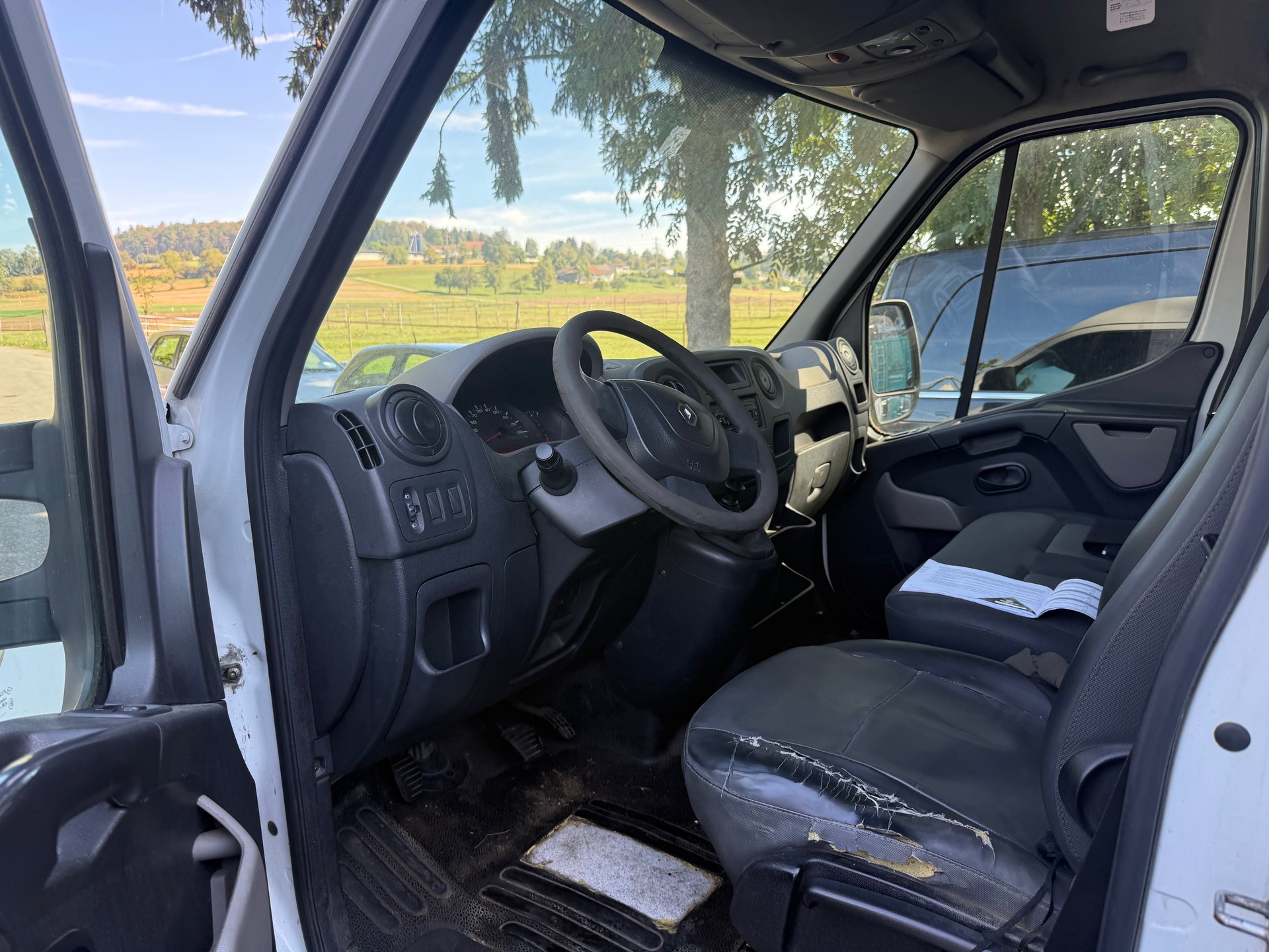 RENAULT Master T35 2.3dCi L2H2-image-10
