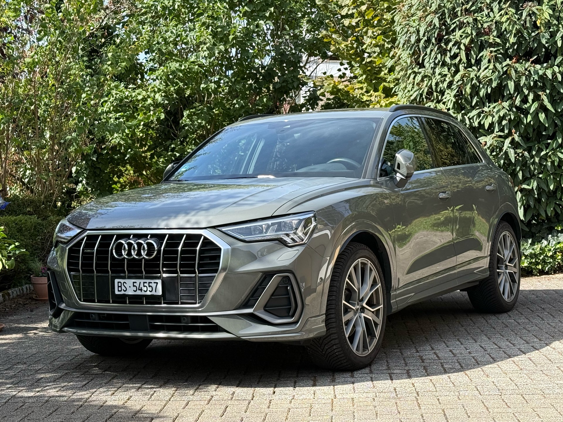 AUDI Q3 S line-image-0
