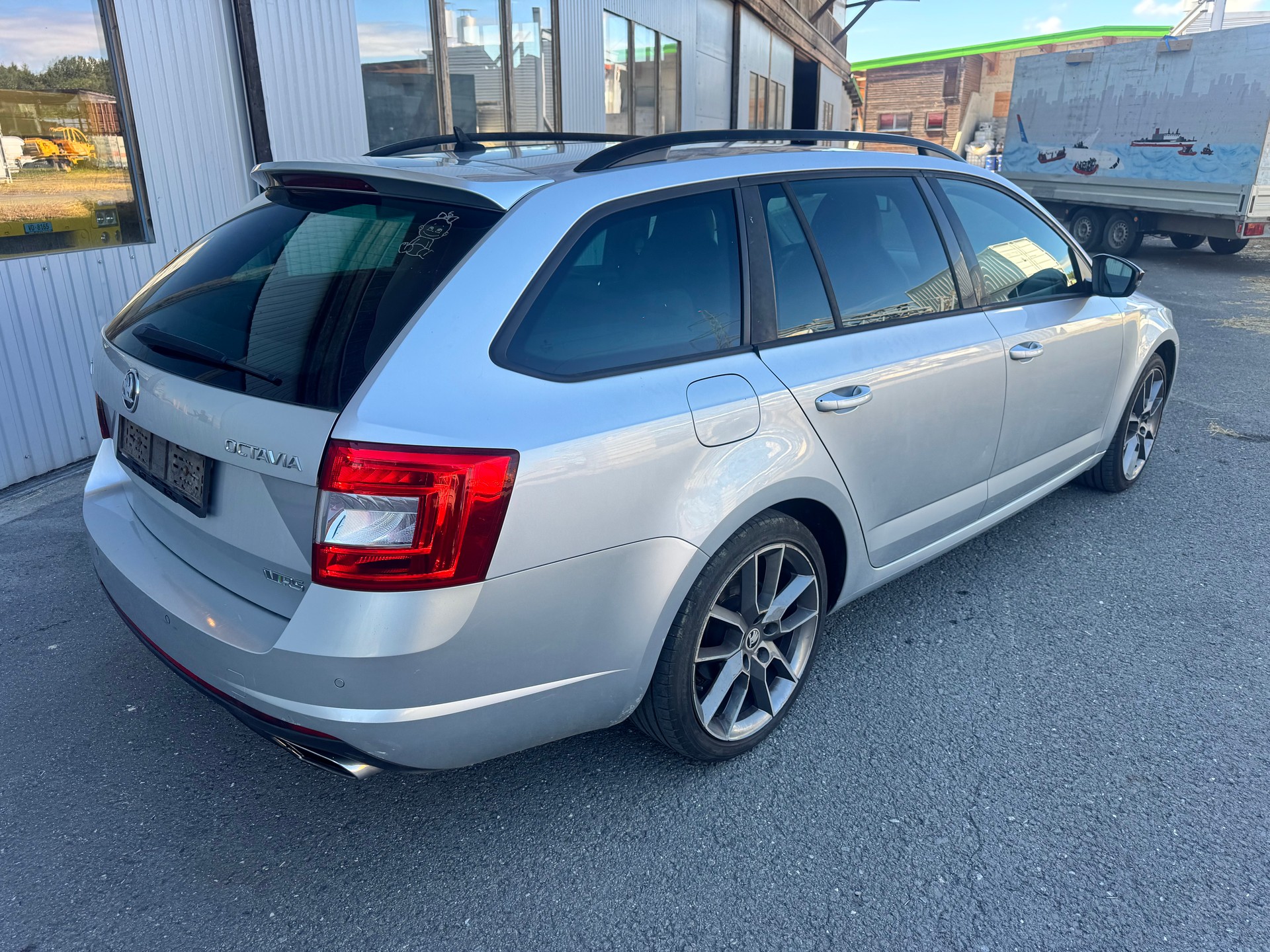 SKODA Octavia Combi 2.0 TSI RS-image-4