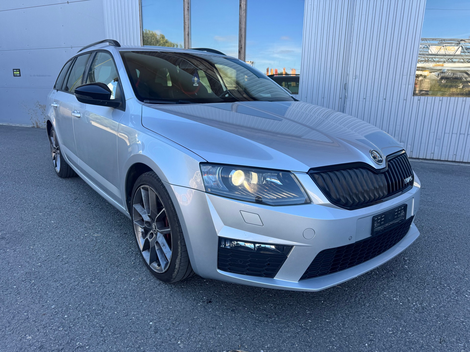SKODA Octavia Combi 2.0 TSI RS-image-0