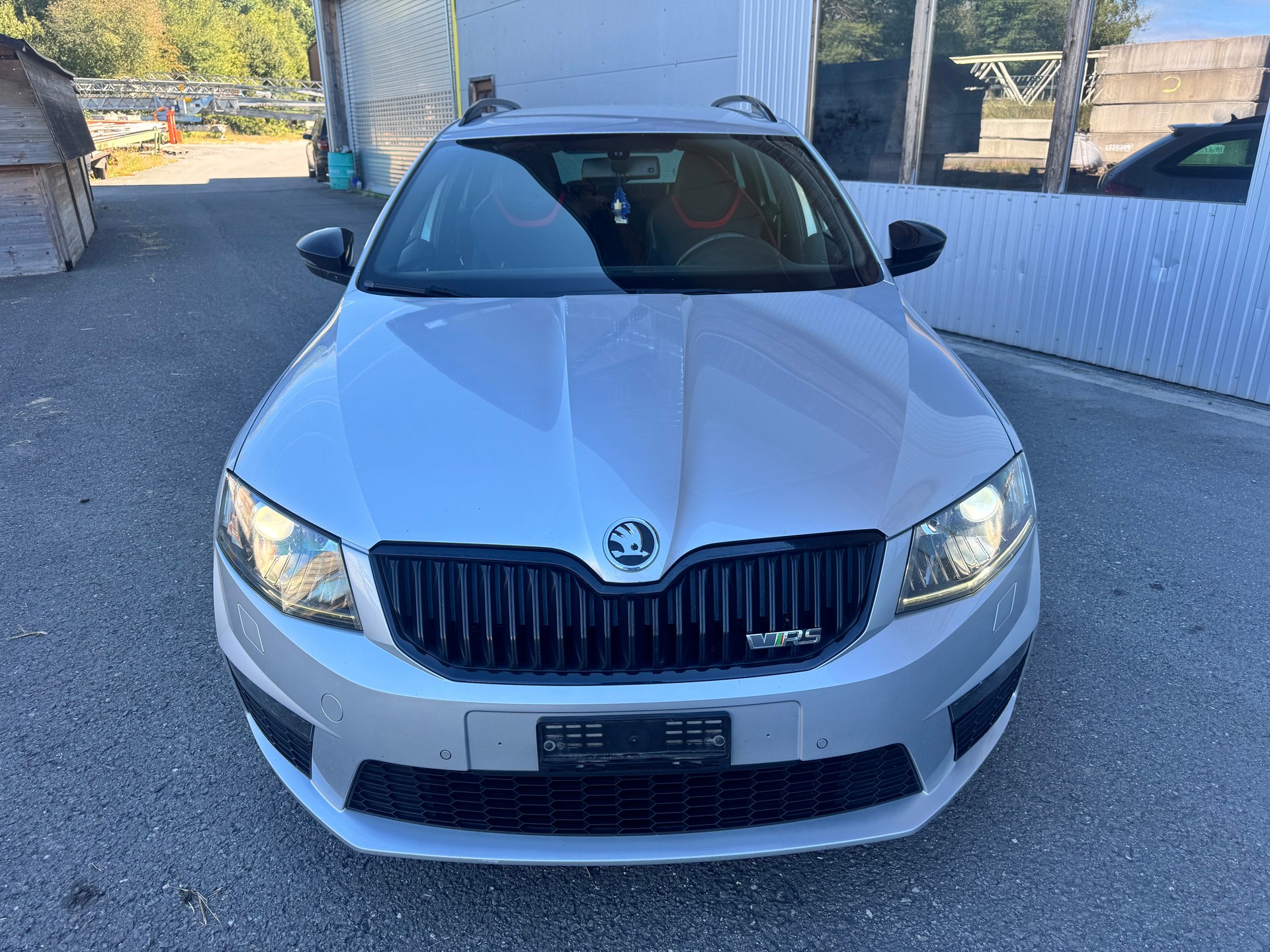 SKODA Octavia Combi 2.0 TSI RS-image-1