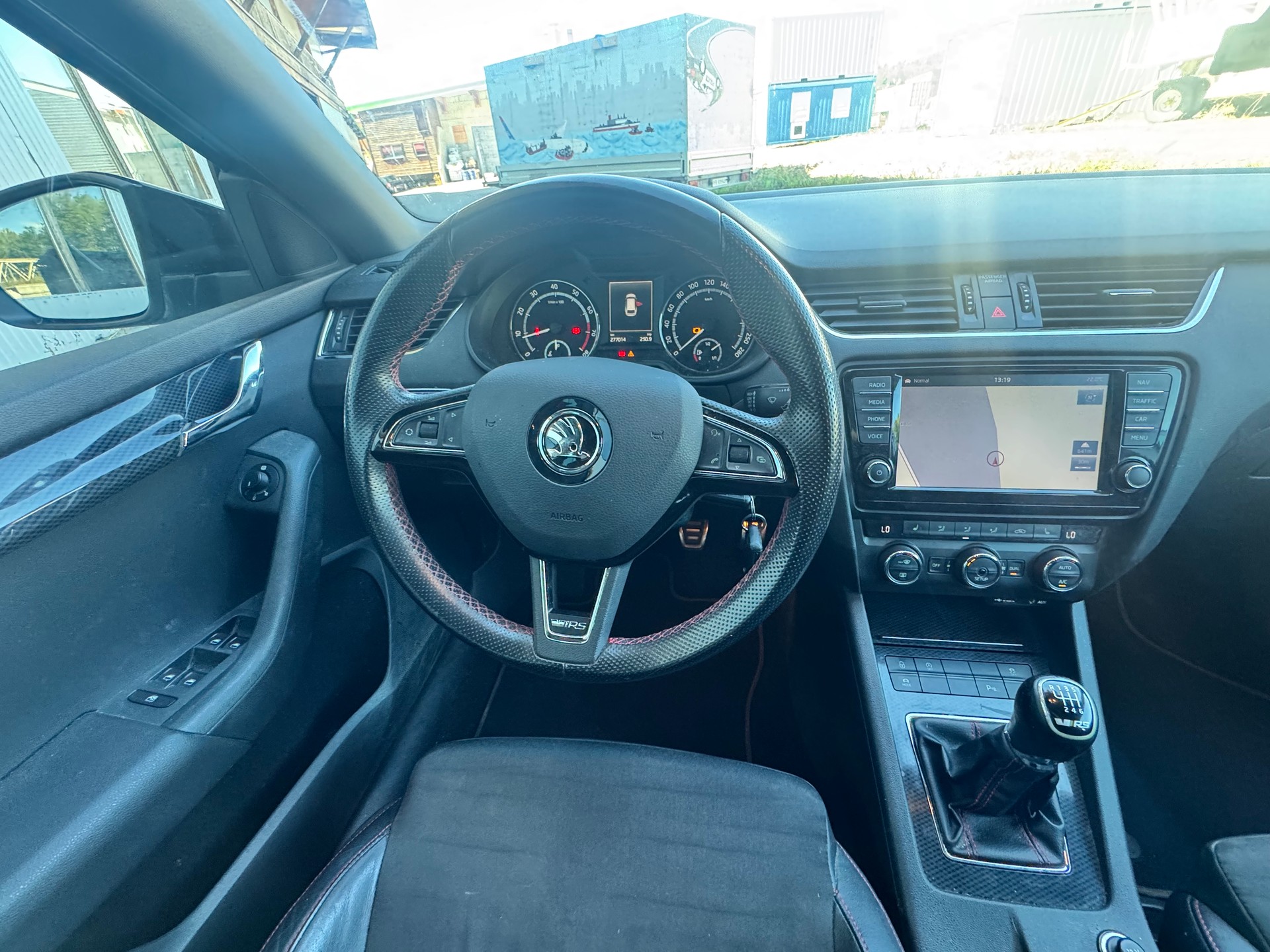 SKODA Octavia Combi 2.0 TSI RS-image-7