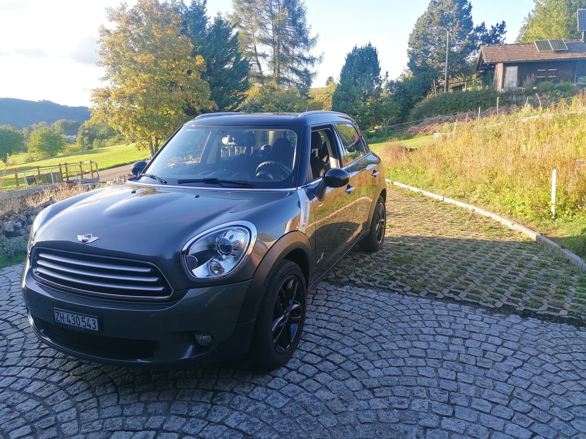 MINI 1.6i Cooper ALL4-image-0