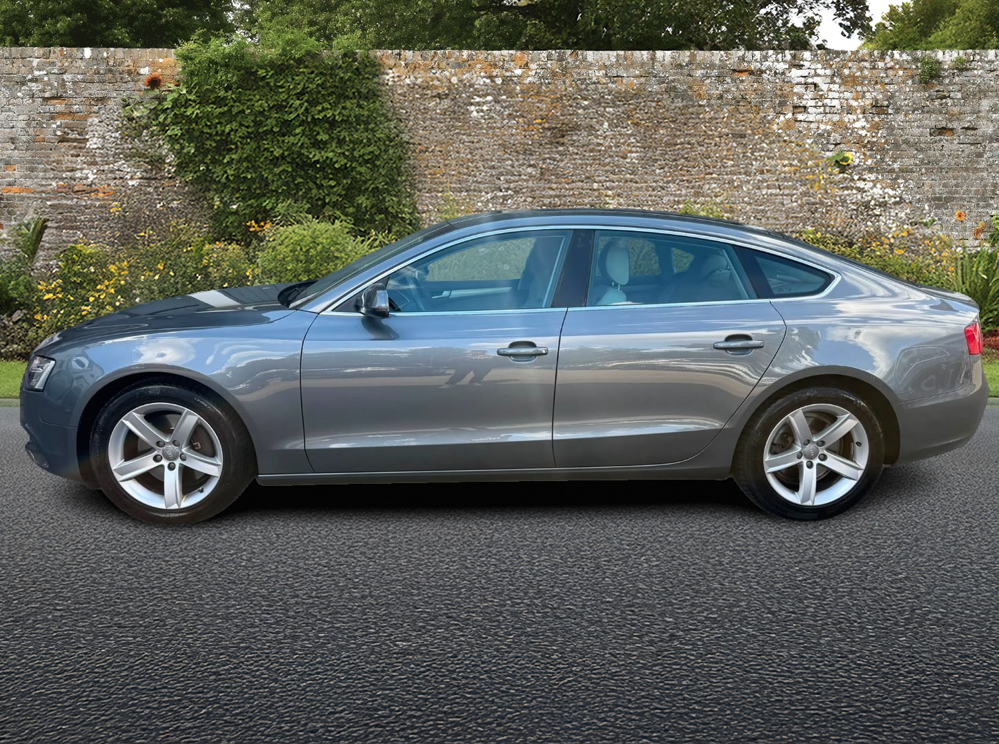 AUDI A5 Sportback 2.0 TFSI Attraction multitronic-image-1