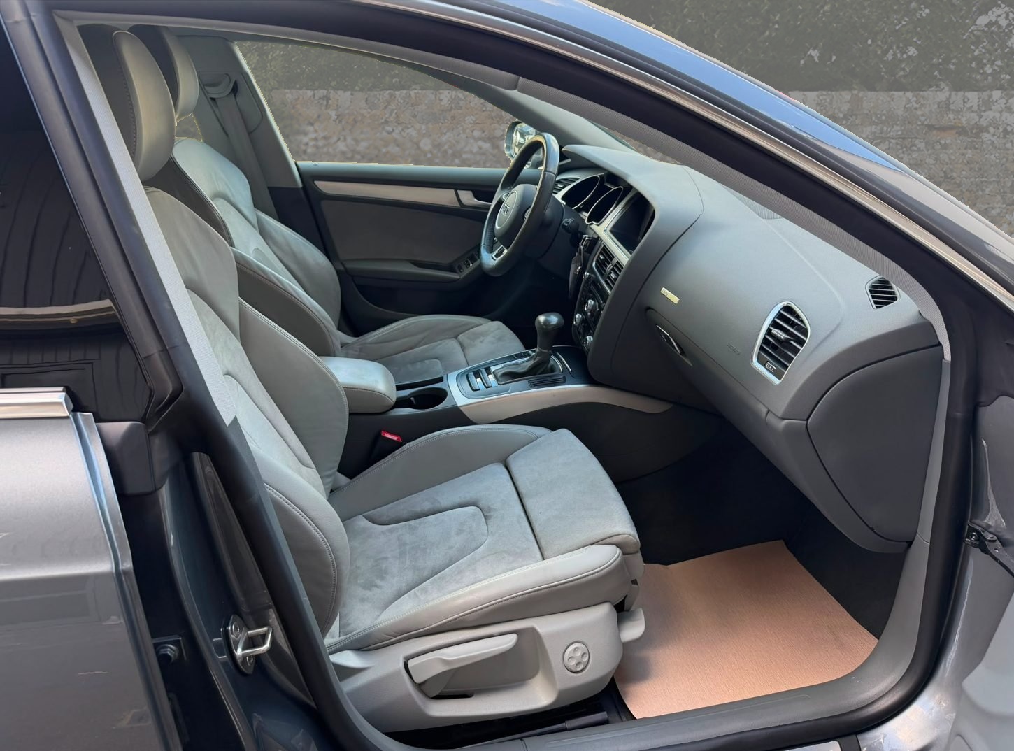 AUDI A5 Sportback 2.0 TFSI Attraction multitronic-image-11