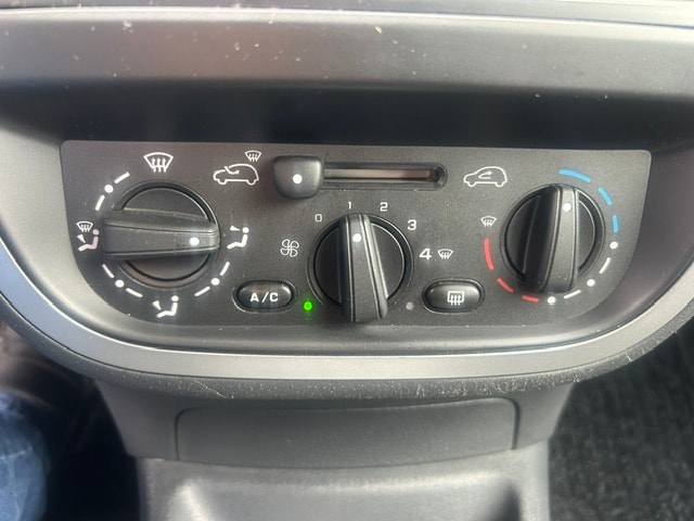 CITROEN C3 1.1i Furio-image-9